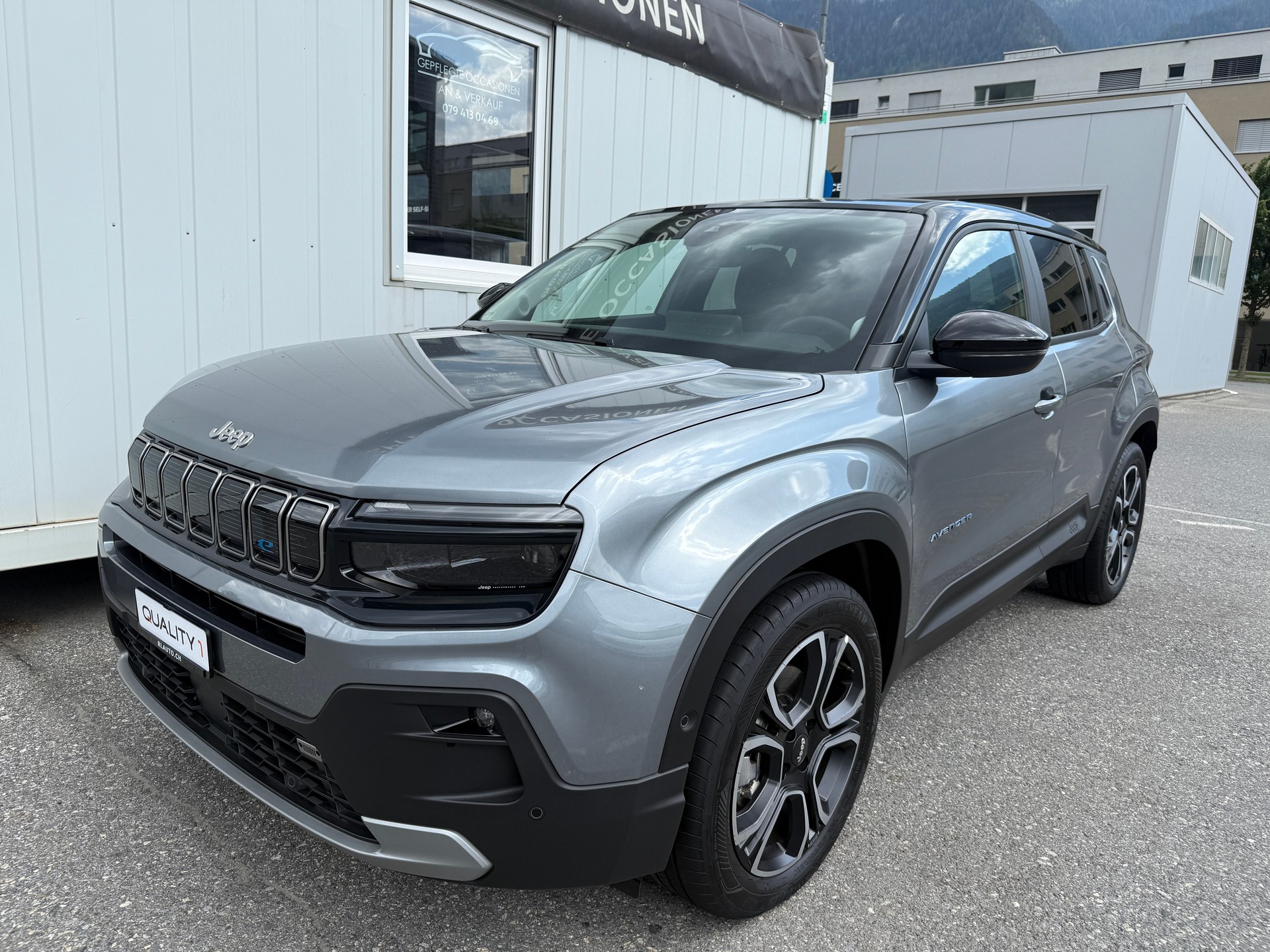 JEEP Avenger 54kWh Swiss Altitude Plus Sky * NEUWAGEN MIT TAGESZULASUNG *-image-8