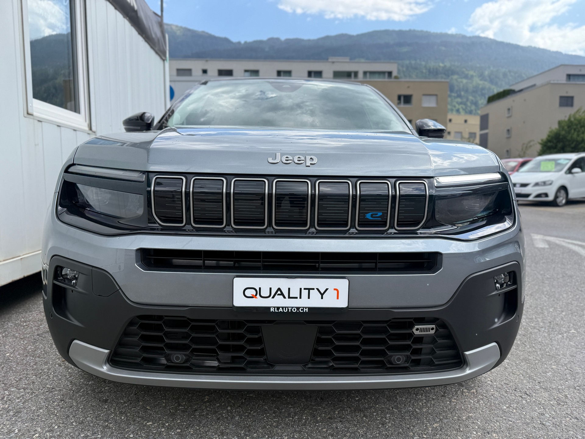 JEEP Avenger 54kWh Swiss Altitude Plus Sky * NEUWAGEN MIT TAGESZULASUNG *-image-10
