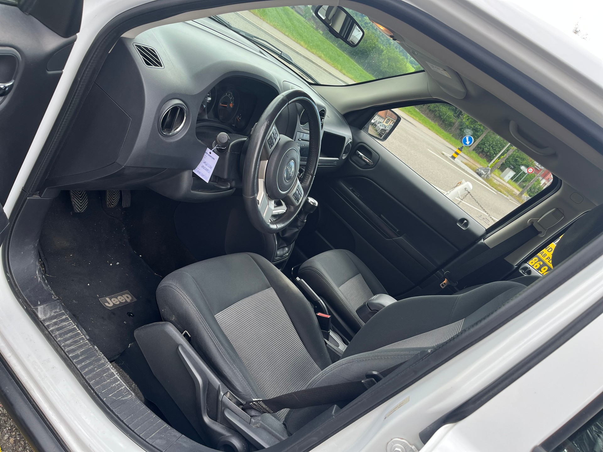 JEEP Benzin 2,4i Euro B5b Handschaltung 5 Gang-image-13