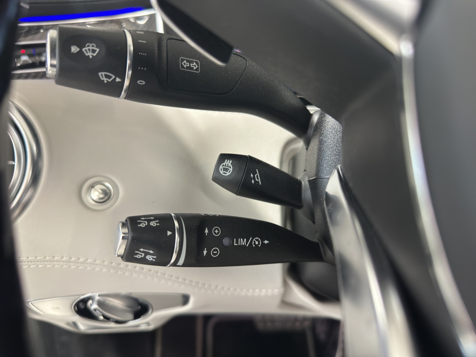 MERCEDES-BENZ S 63 AMG Cabriolet 4Matic Speedshift MCT-image-15