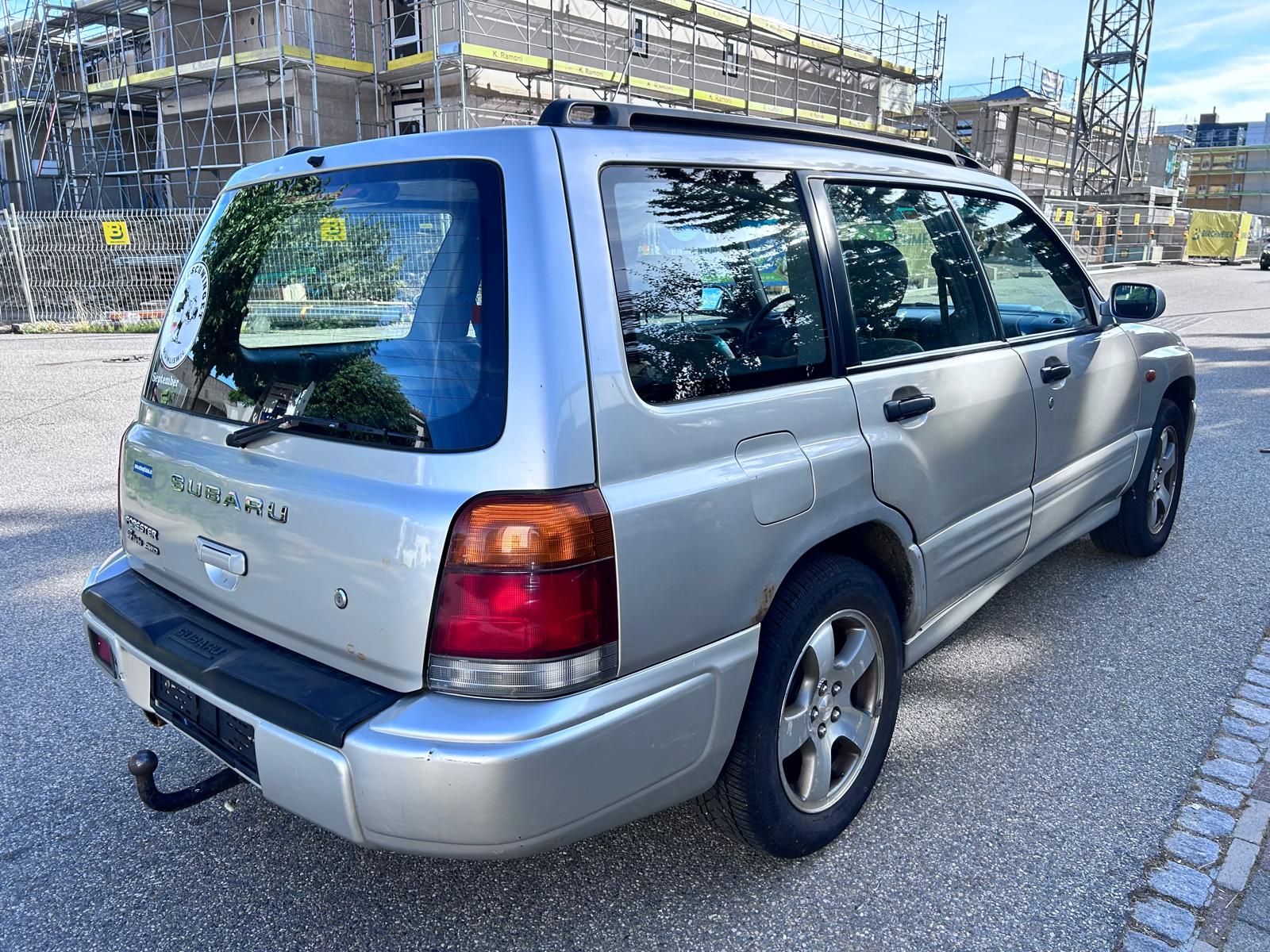 SUBARU Forester 2.0 Turbo Club A-image-6