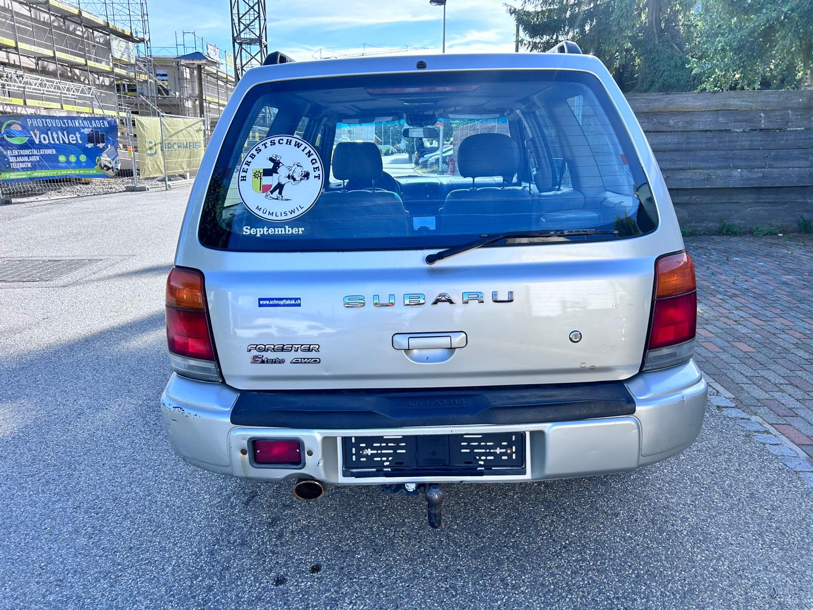 SUBARU Forester 2.0 Turbo Club A-image-4