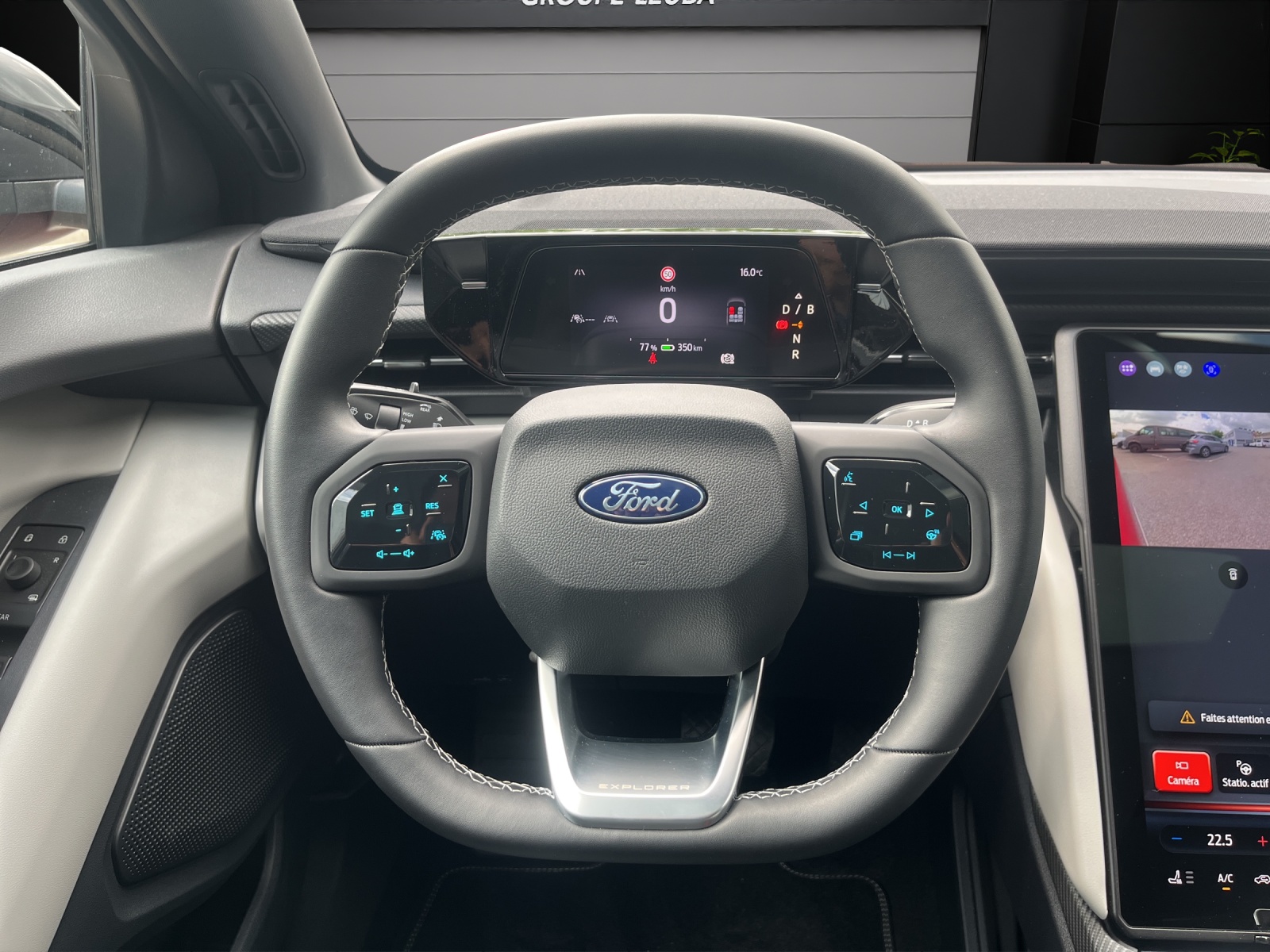 FORD Explorer Elektro 77kWh Dual Extended Range Premium AWD-image-13
