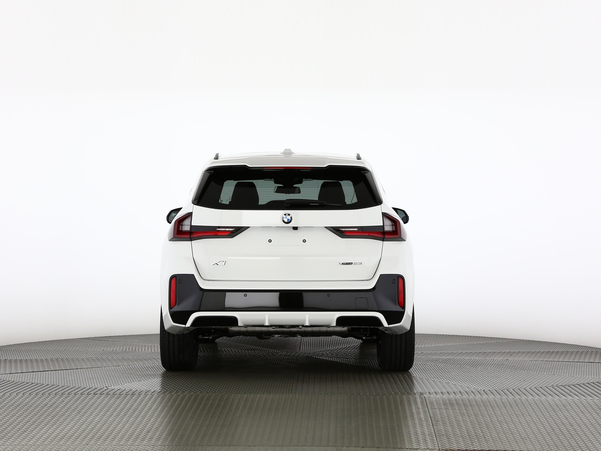 BMW X1 23i xDrive paddles-showroom-element-3