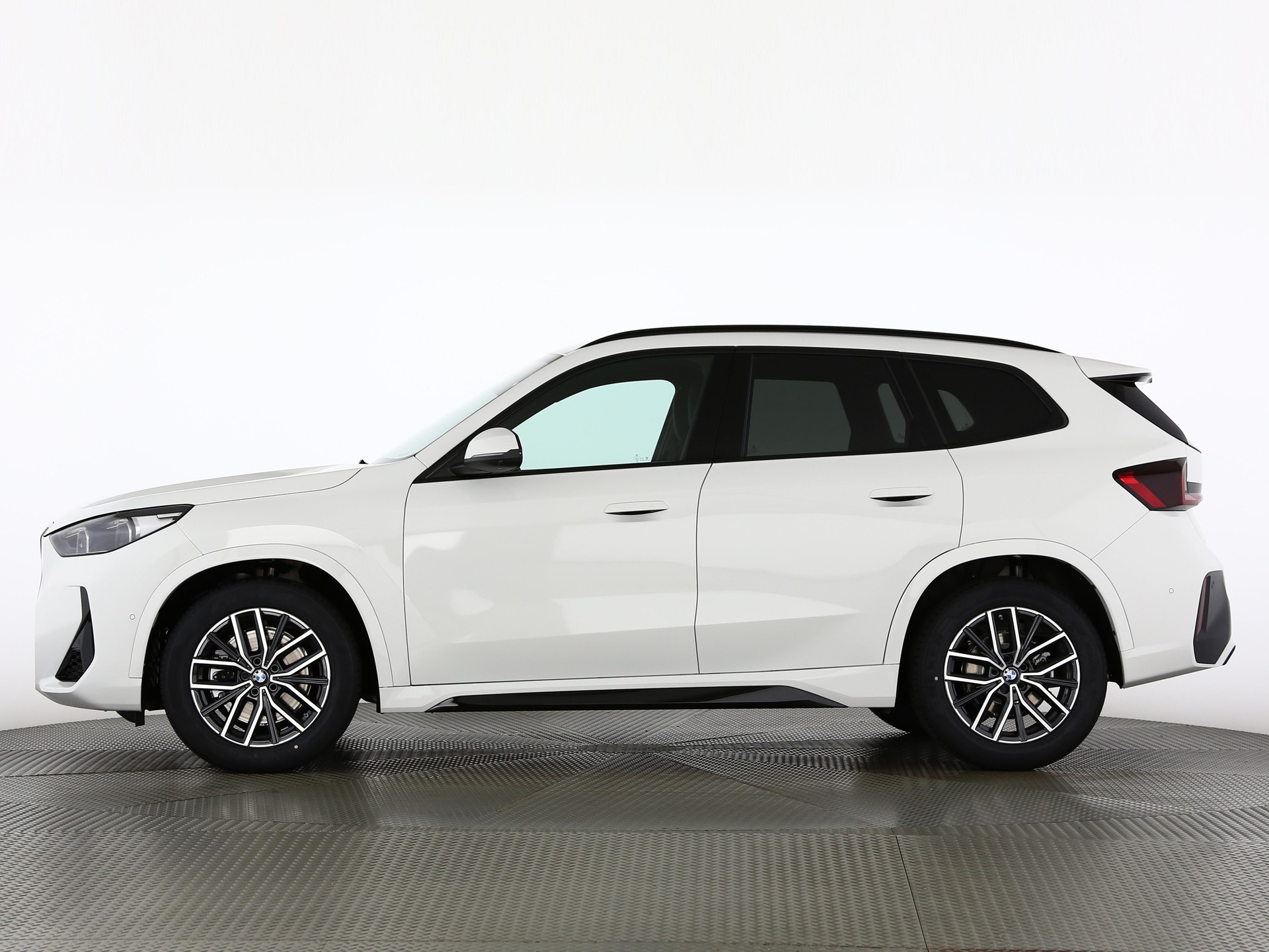 BMW X1 23i xDrive paddles-showroom-element-2