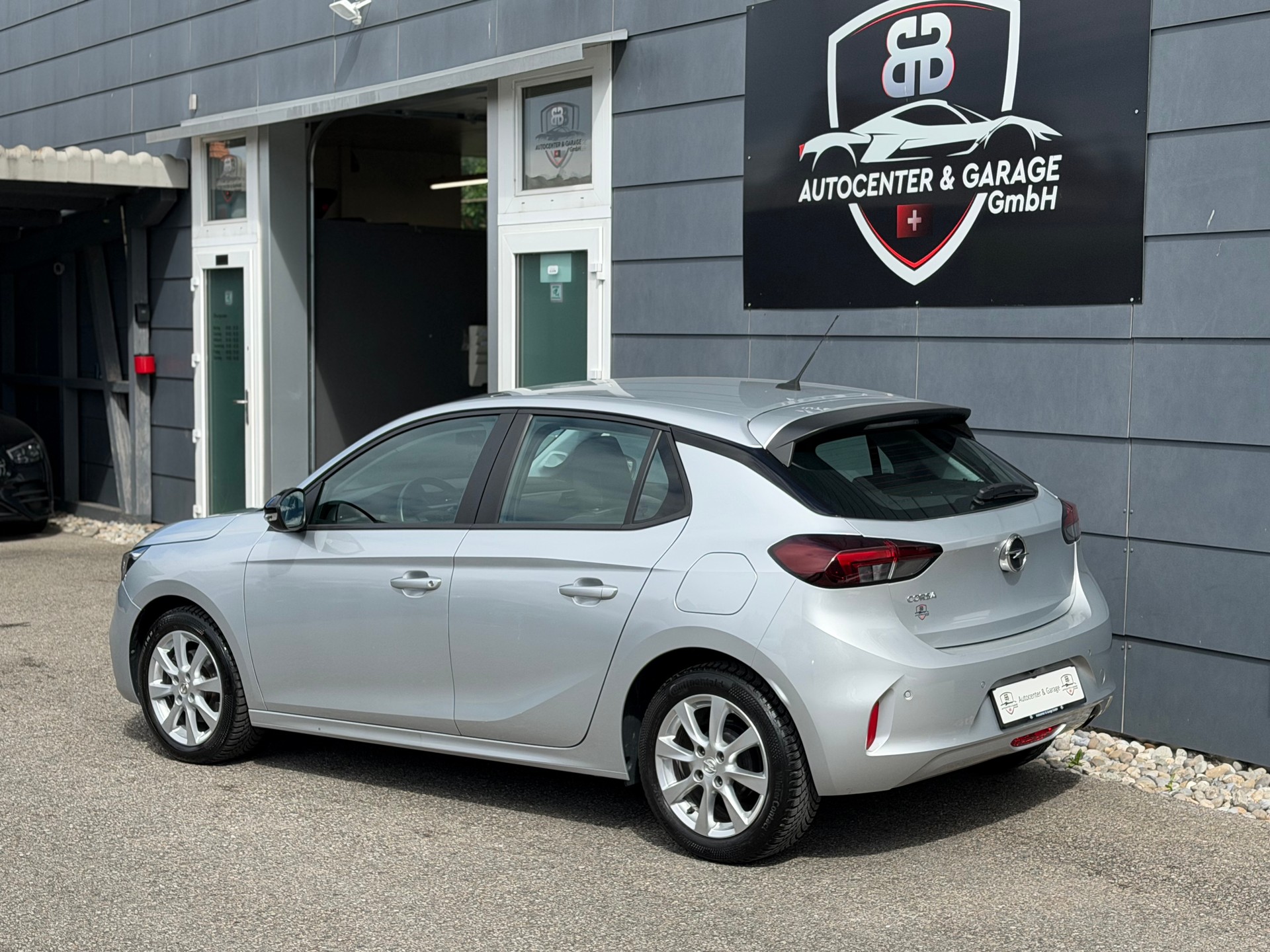OPEL Corsa 1.2 TP Elegance-image-4