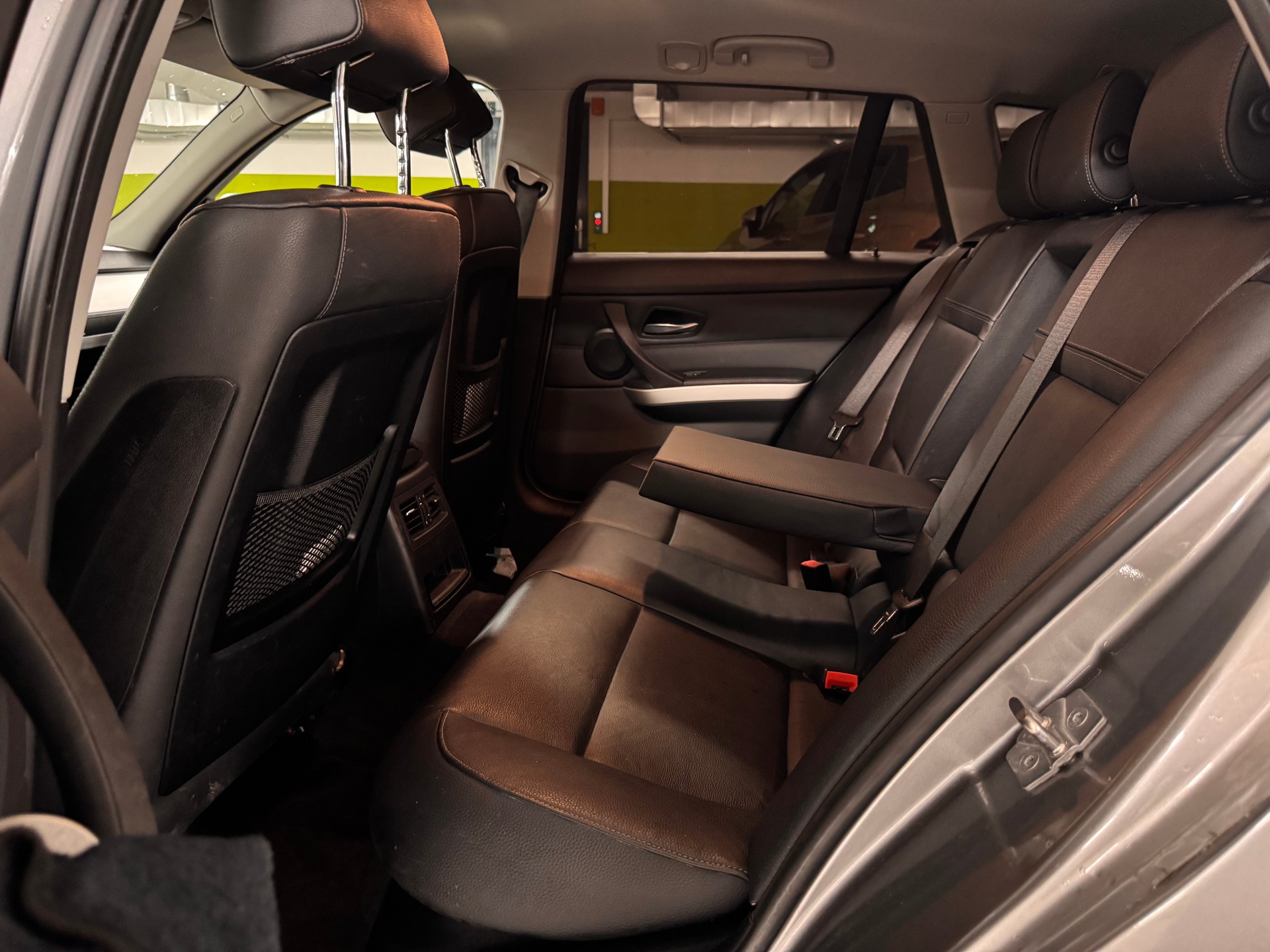 BMW 325i xDrive Touring Steptronic-image-14
