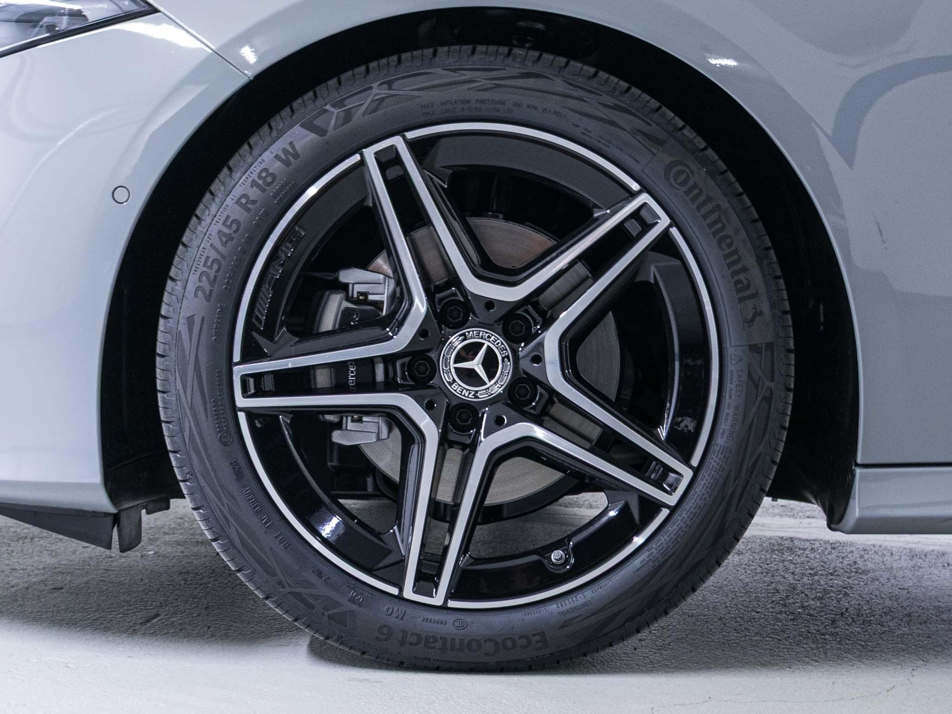 MERCEDES-BENZ A 200 "Night Star"-image-13