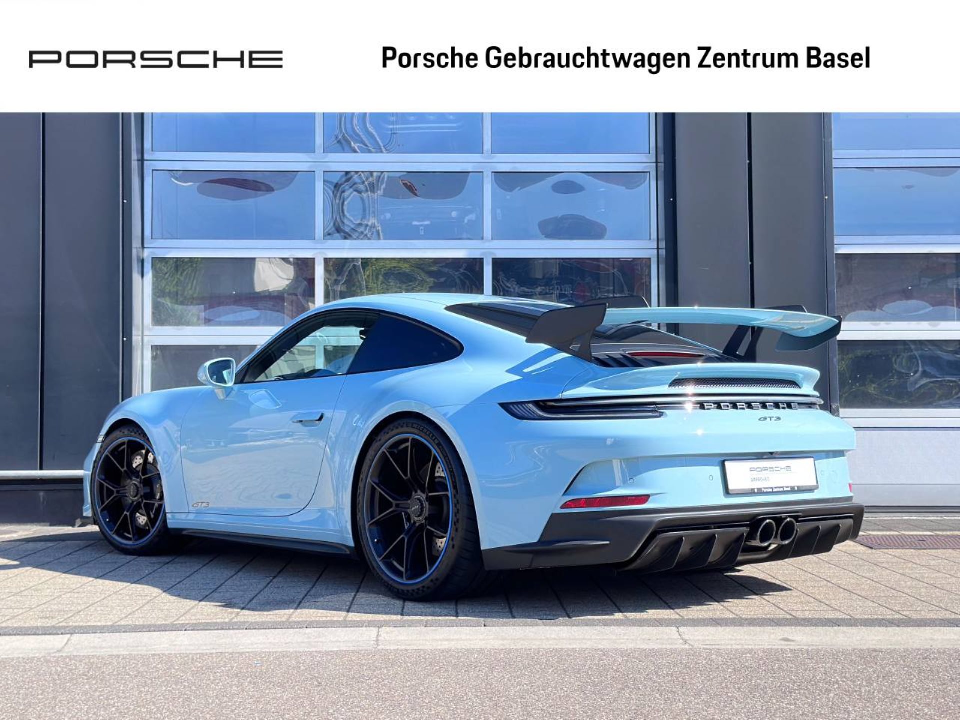 PORSCHE 911 GT3-showroom-element-2