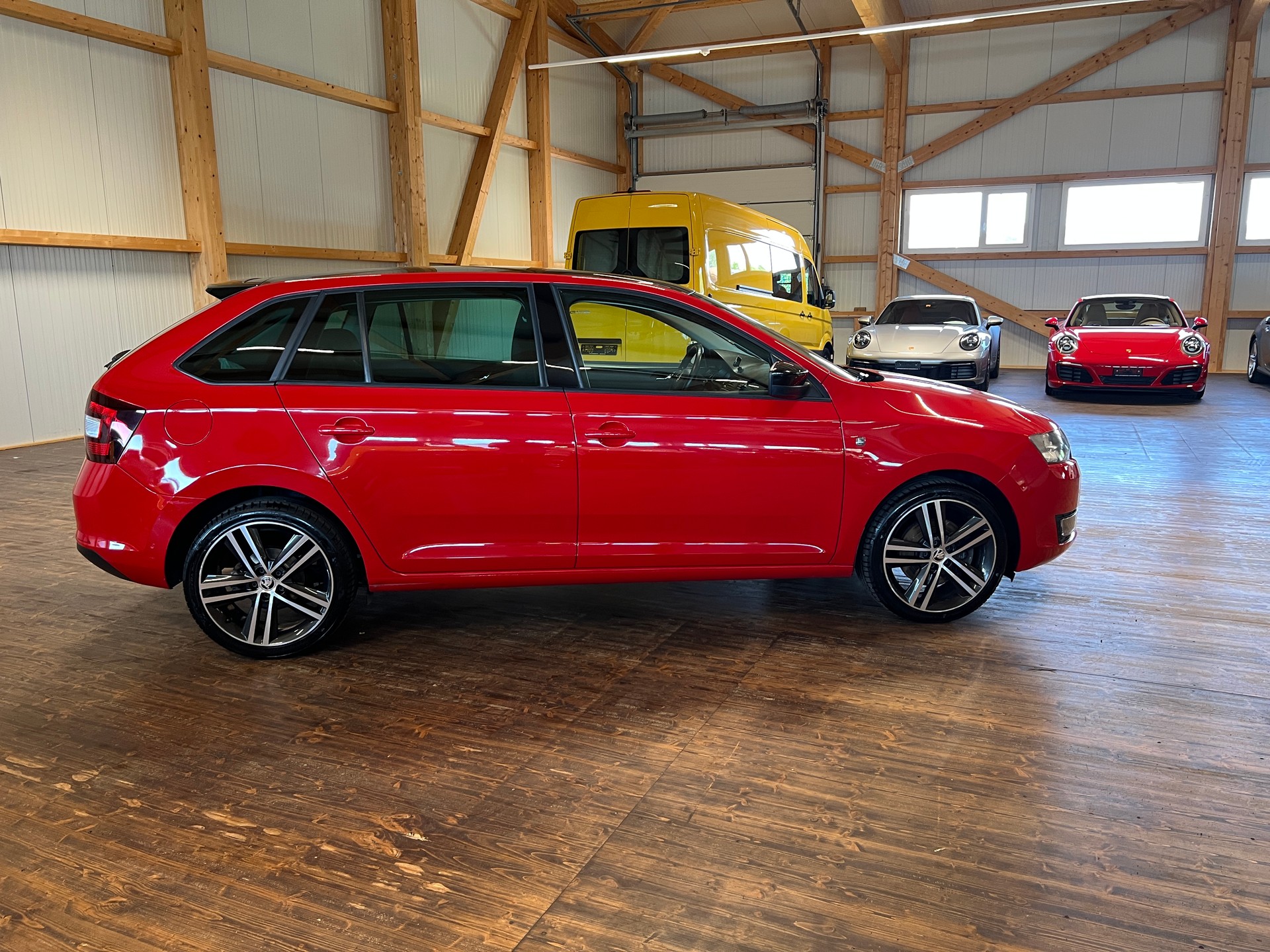 SKODA Rapid Spaceback 1.2 TSI Ambition-showroom-element-3