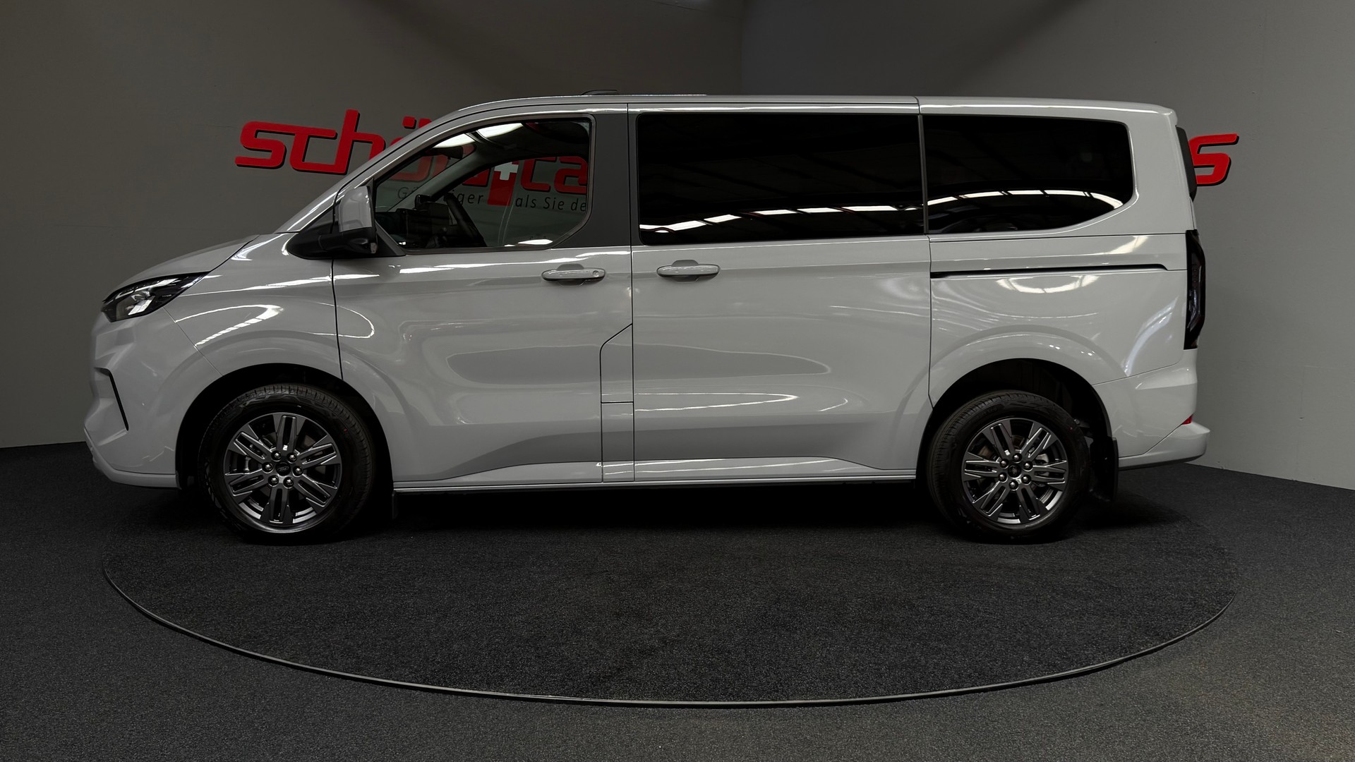 FORD Tourneo Bus 320 L1H1 Titanium Automat 4x4-showroom-element-2