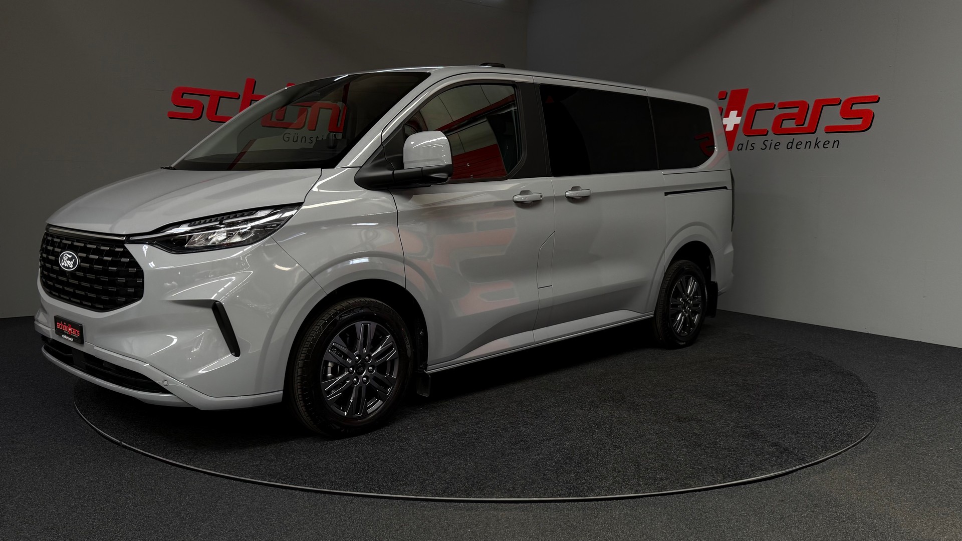 FORD Tourneo Bus 320 L1H1 Titanium Automat 4x4-showroom-element-1
