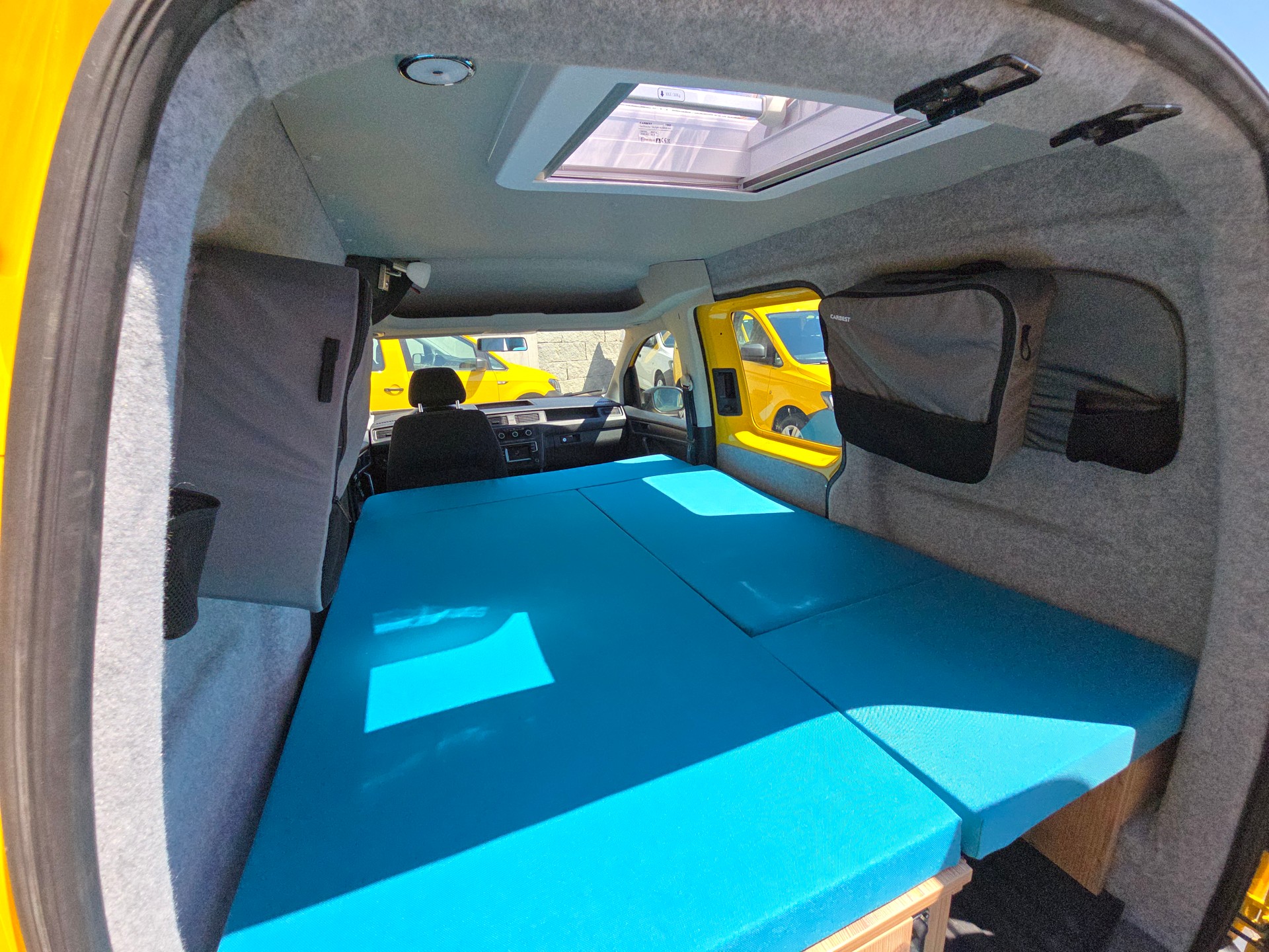 VW VW GEOVAN M - 1.0 TSI 102PS - Benzin - Fensterbus-image-13
