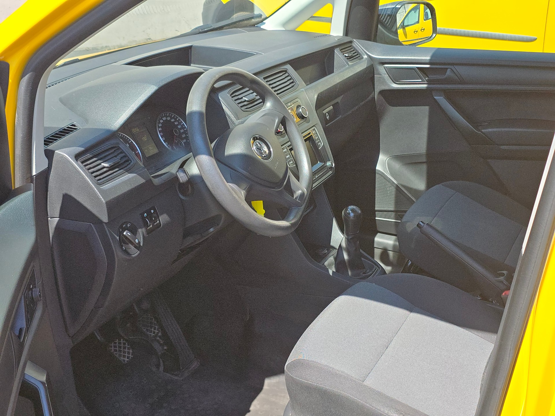 VW VW GEOVAN M - 1.0 TSI 102PS - Benzin - Fensterbus-image-14