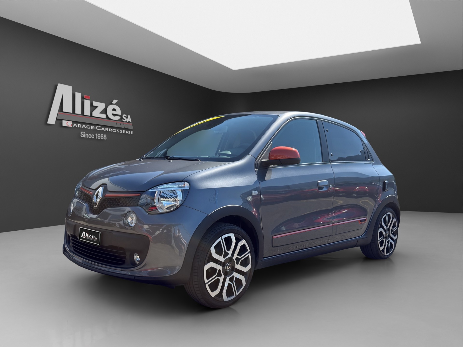 RENAULT Twingo 0.9 GT EDC-showroom-element-2