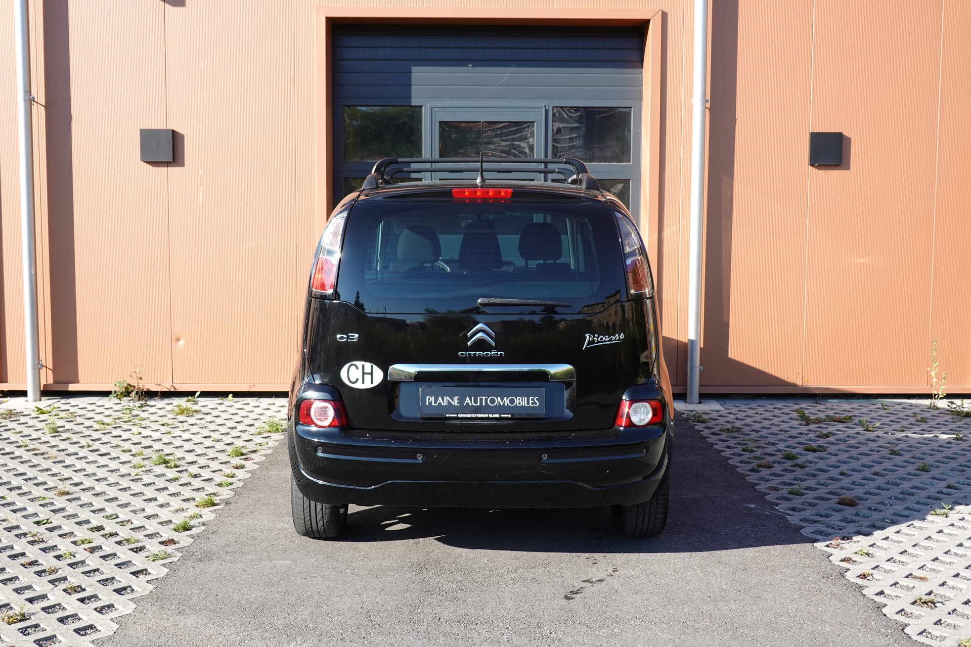 CITROEN C3 Picasso 1.2 - "Véhicule CH * Embrayage neuf * 8 Roues * Régulateur de vitesse * capteur stationnement * intérieur tissus"-image-8