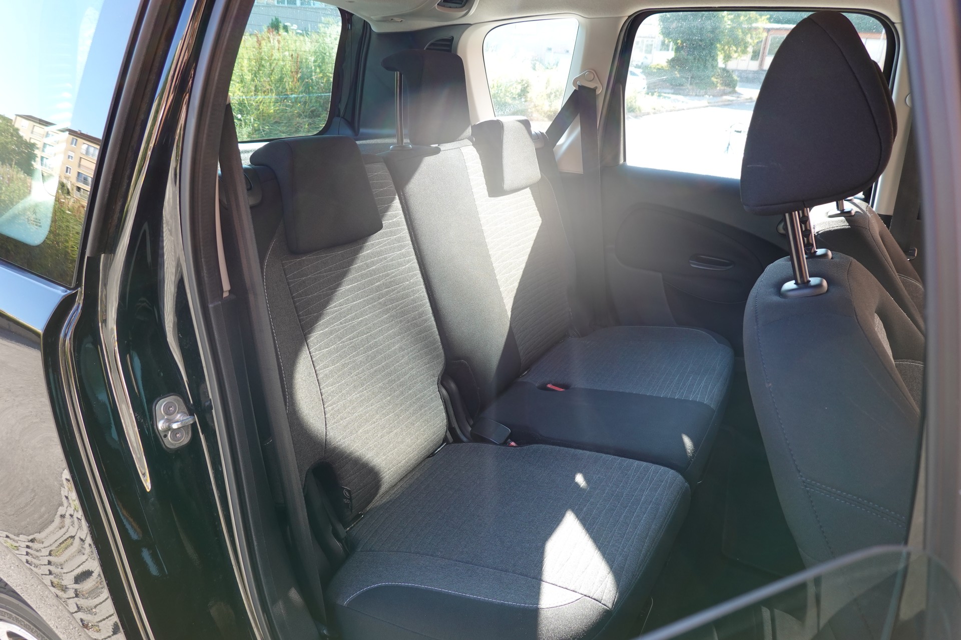 CITROEN C3 Picasso 1.2 - "Véhicule CH * Embrayage neuf * 8 Roues * Régulateur de vitesse * capteur stationnement * intérieur tissus"-image-17