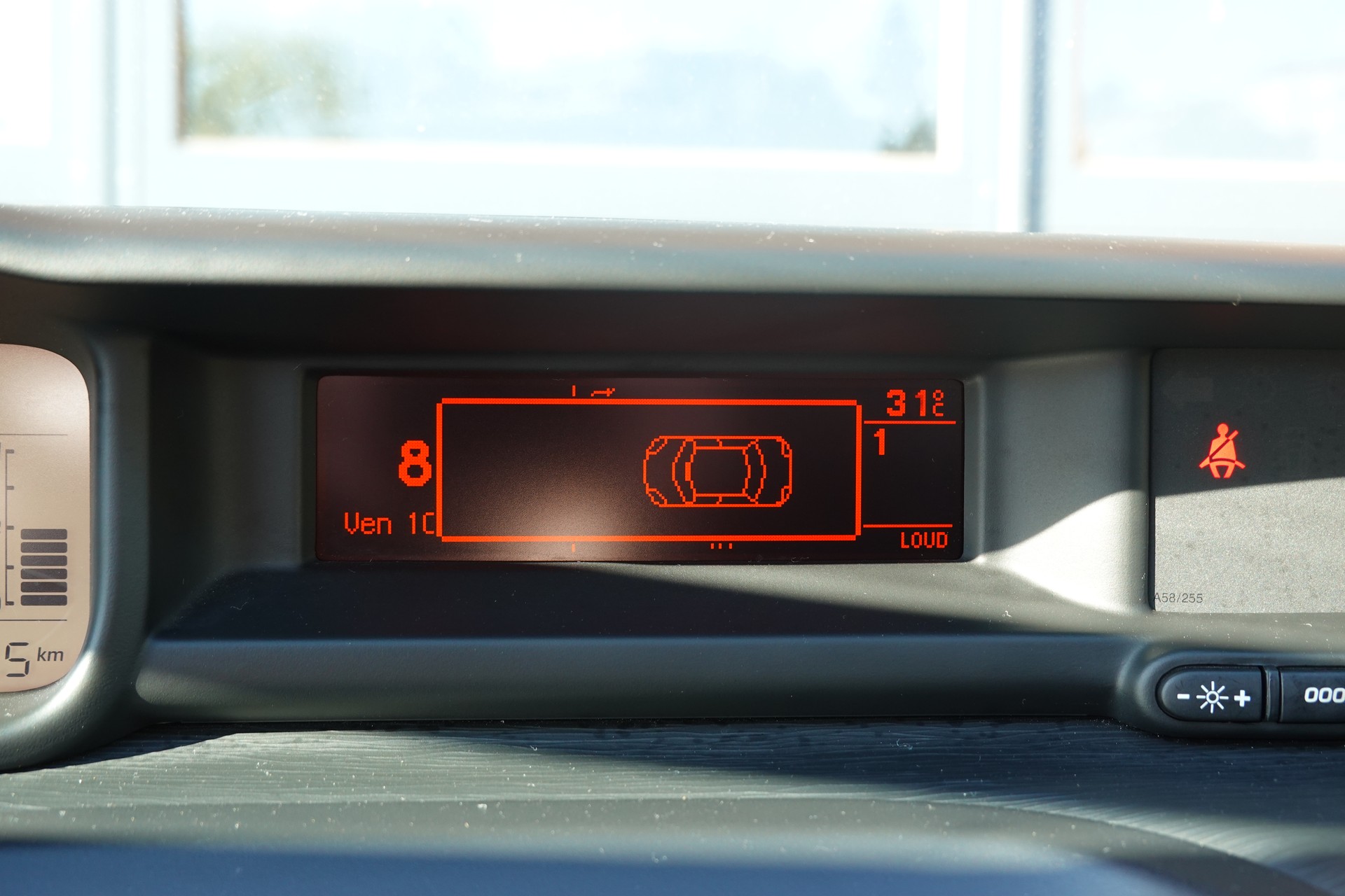 CITROEN C3 Picasso 1.2 - "Véhicule CH * Embrayage neuf * 8 Roues * Régulateur de vitesse * capteur stationnement * intérieur tissus"-image-14