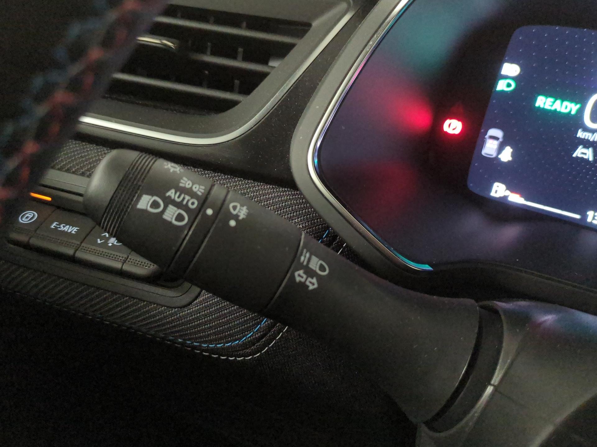 RENAULT Captur 1.6 E-Tech 145 Esprit Alpine DHT-image-21