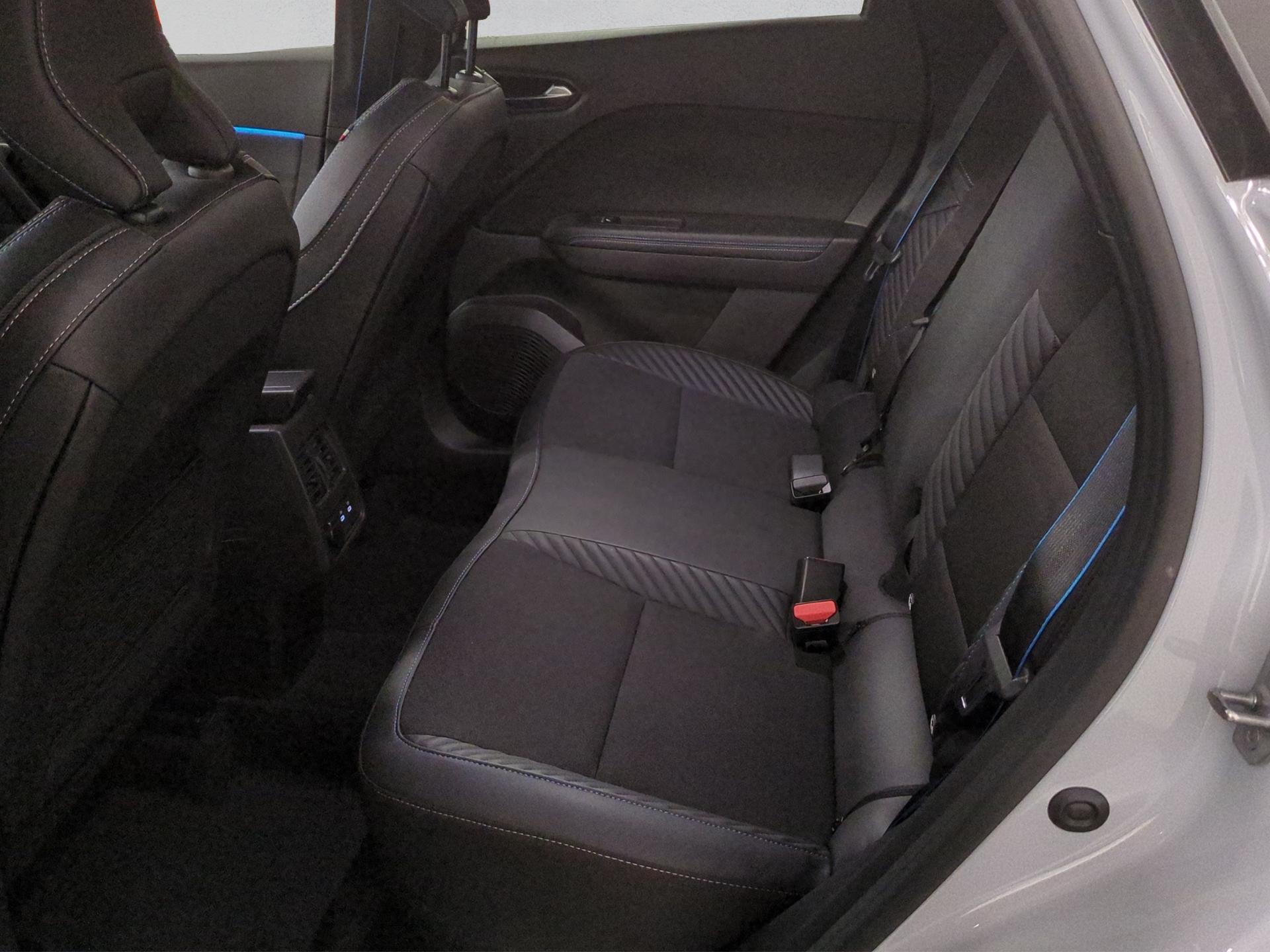 RENAULT Captur 1.6 E-Tech 145 Esprit Alpine DHT-image-14