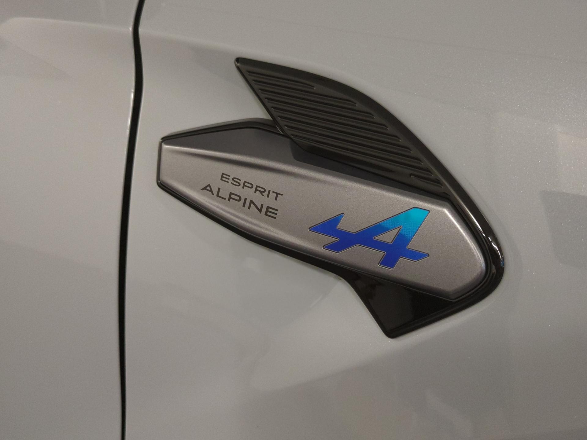 RENAULT Captur 1.6 E-Tech 145 Esprit Alpine DHT-image-18