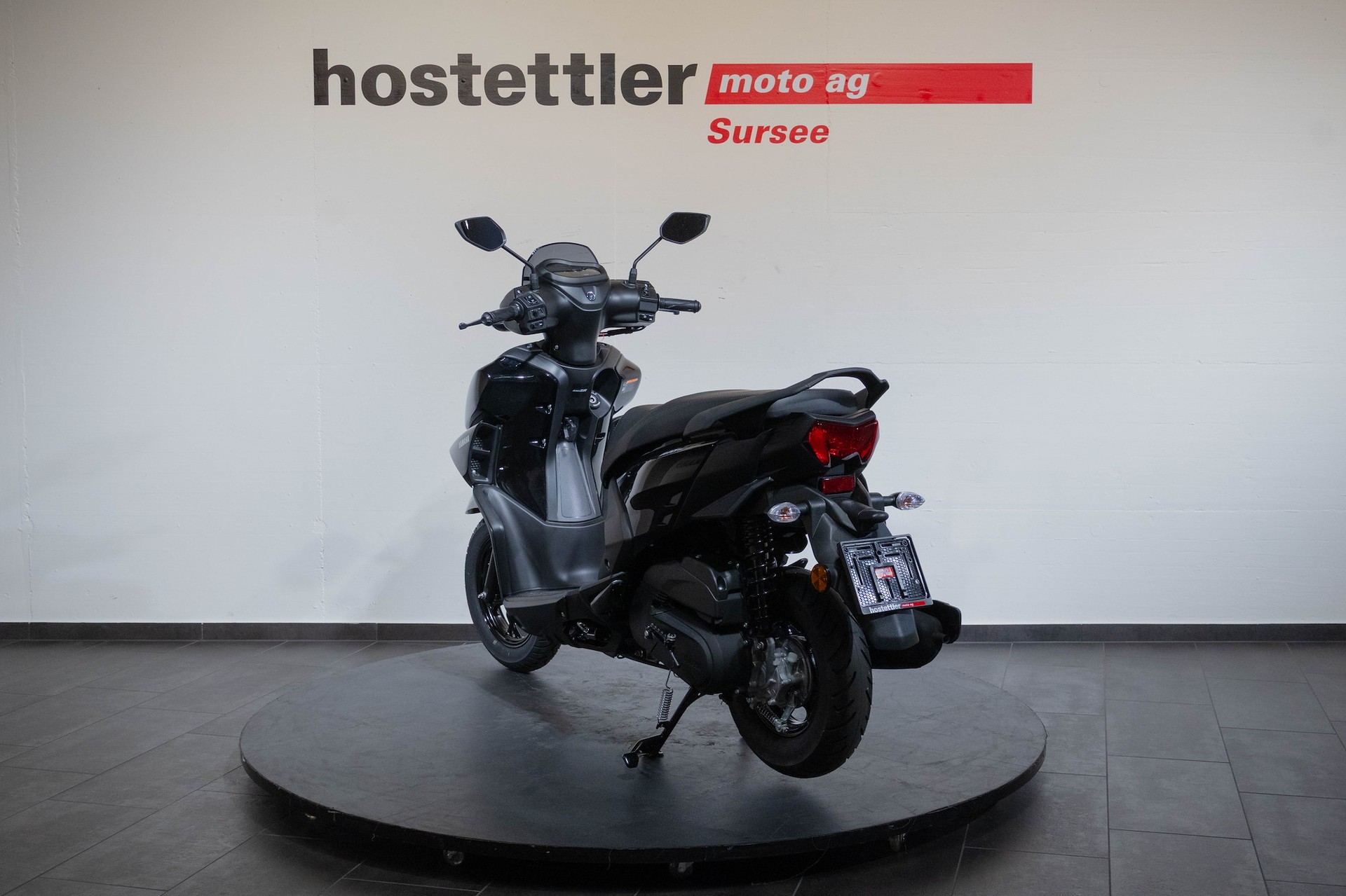 YAMAHA RayZR-showroom-element-3
