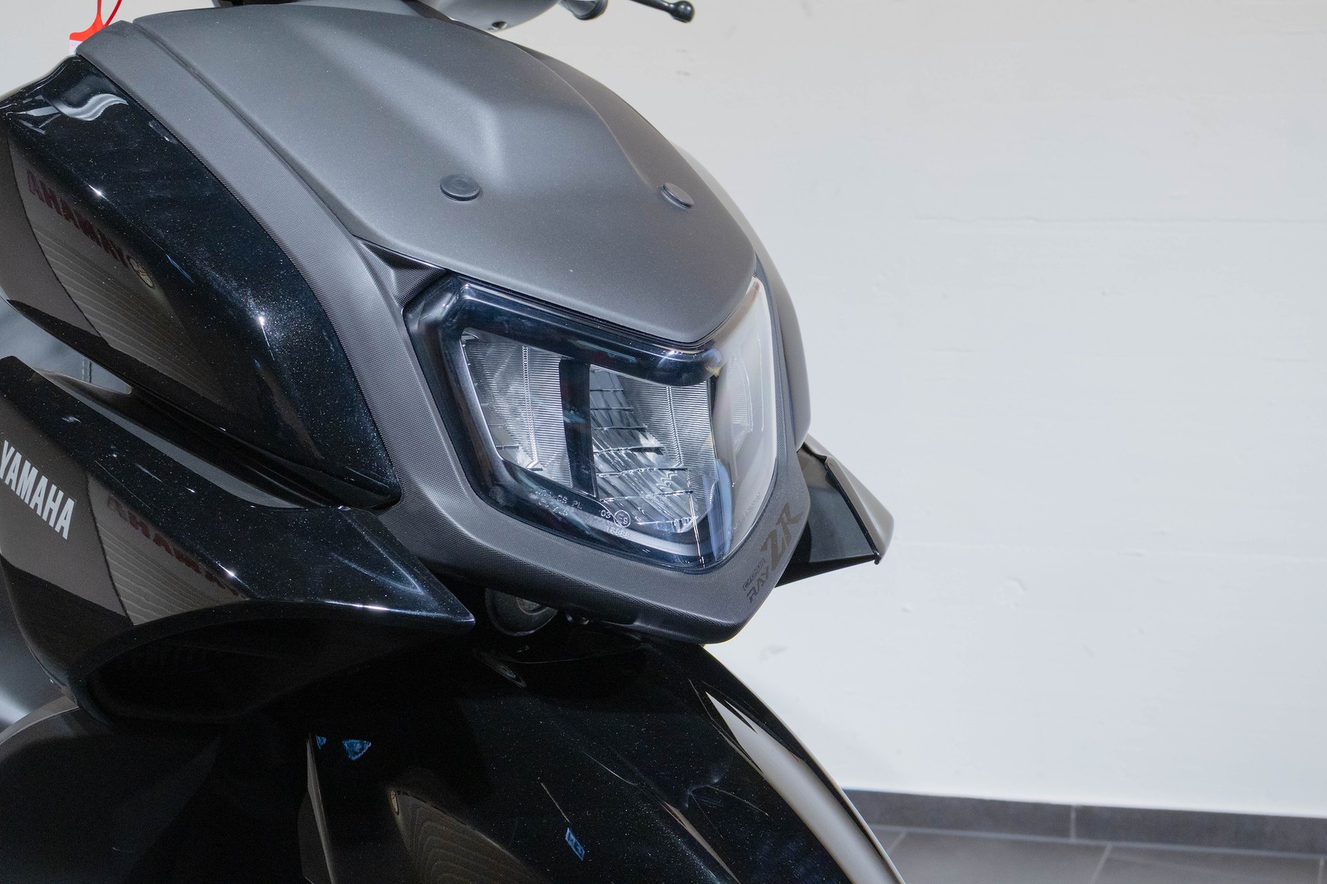 YAMAHA RayZR-image-6