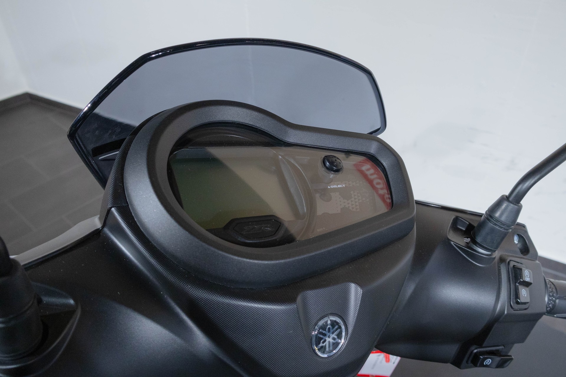 YAMAHA RayZR-image-11