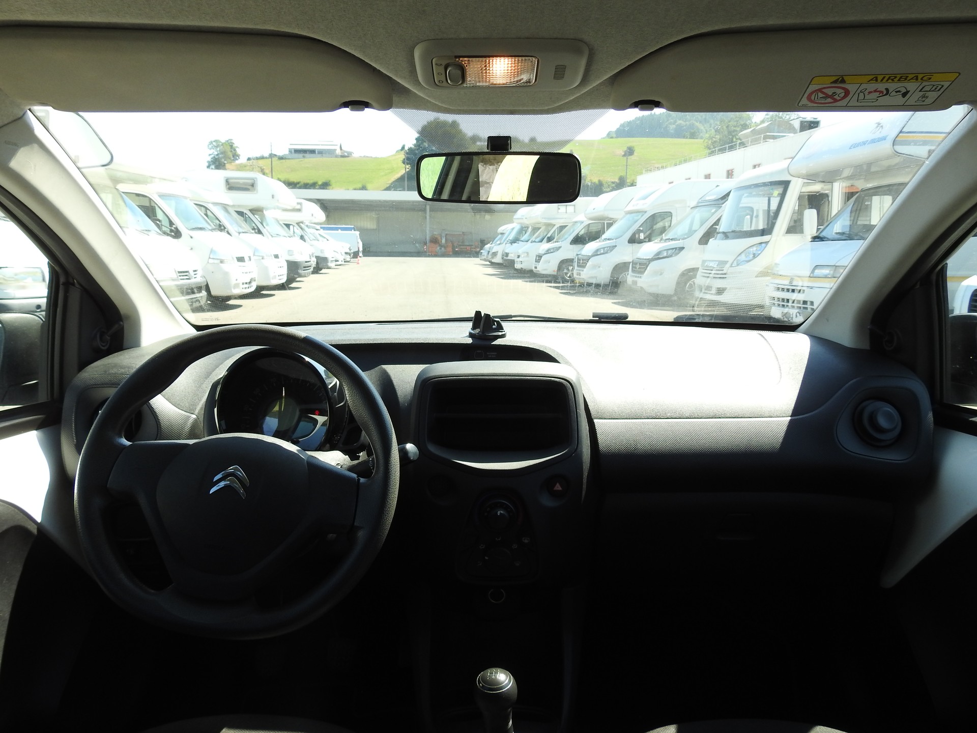 CITROEN C1 1.0 VTi Shine-image-15