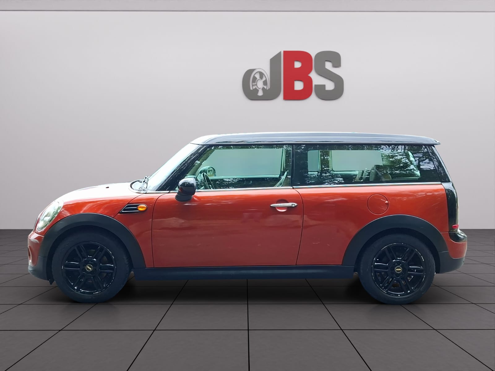MINI Clubman Cooper-showroom-element-3