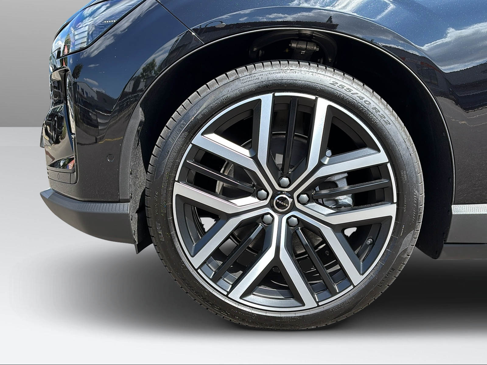 VOLVO EX60 P10 AWD Ultra-image-14