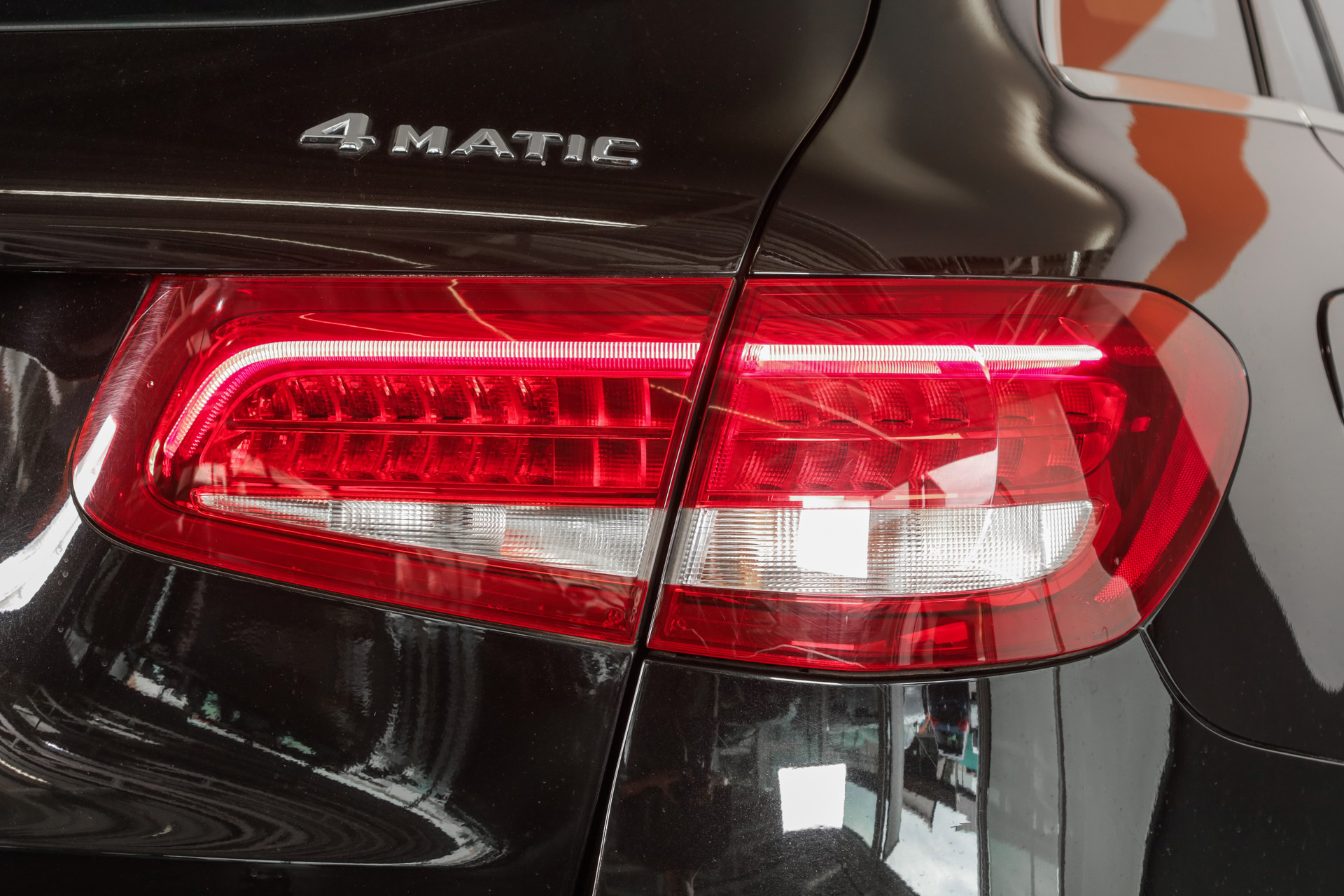 MERCEDES-BENZ GLC 220 d 4Matic 9G-Tronic-image-7