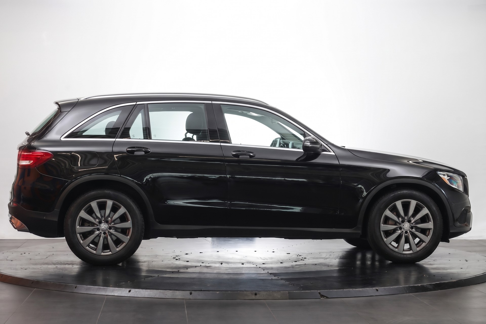 MERCEDES-BENZ GLC 220 d 4Matic 9G-Tronic-image-4
