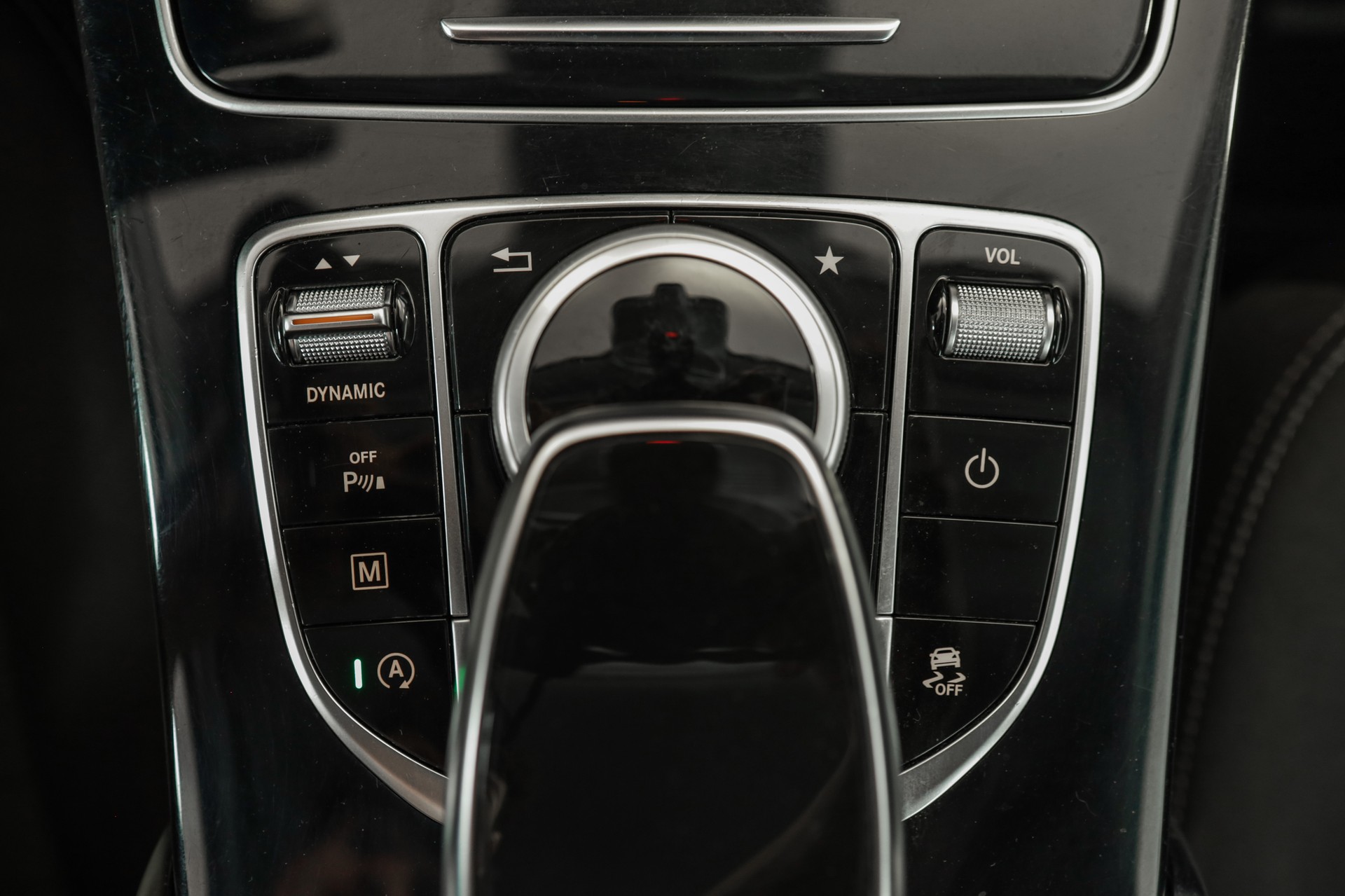 MERCEDES-BENZ GLC 220 d 4Matic 9G-Tronic-image-19