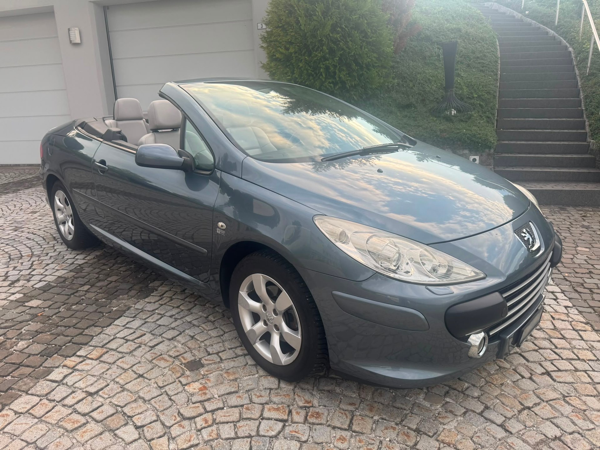 PEUGEOT 307 CC 2.0 16V Platinum Edition