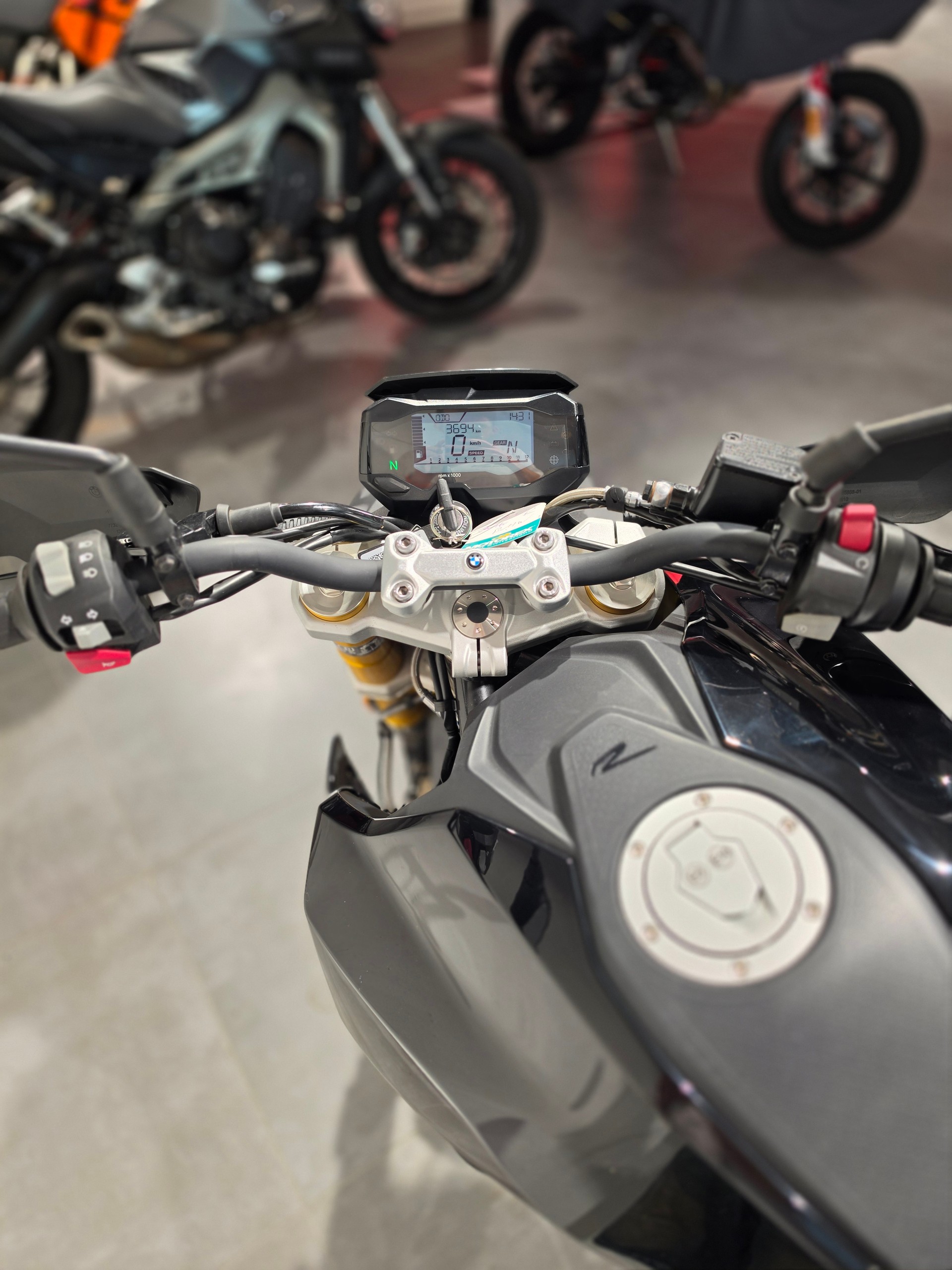 BMW G 310 R-image-7