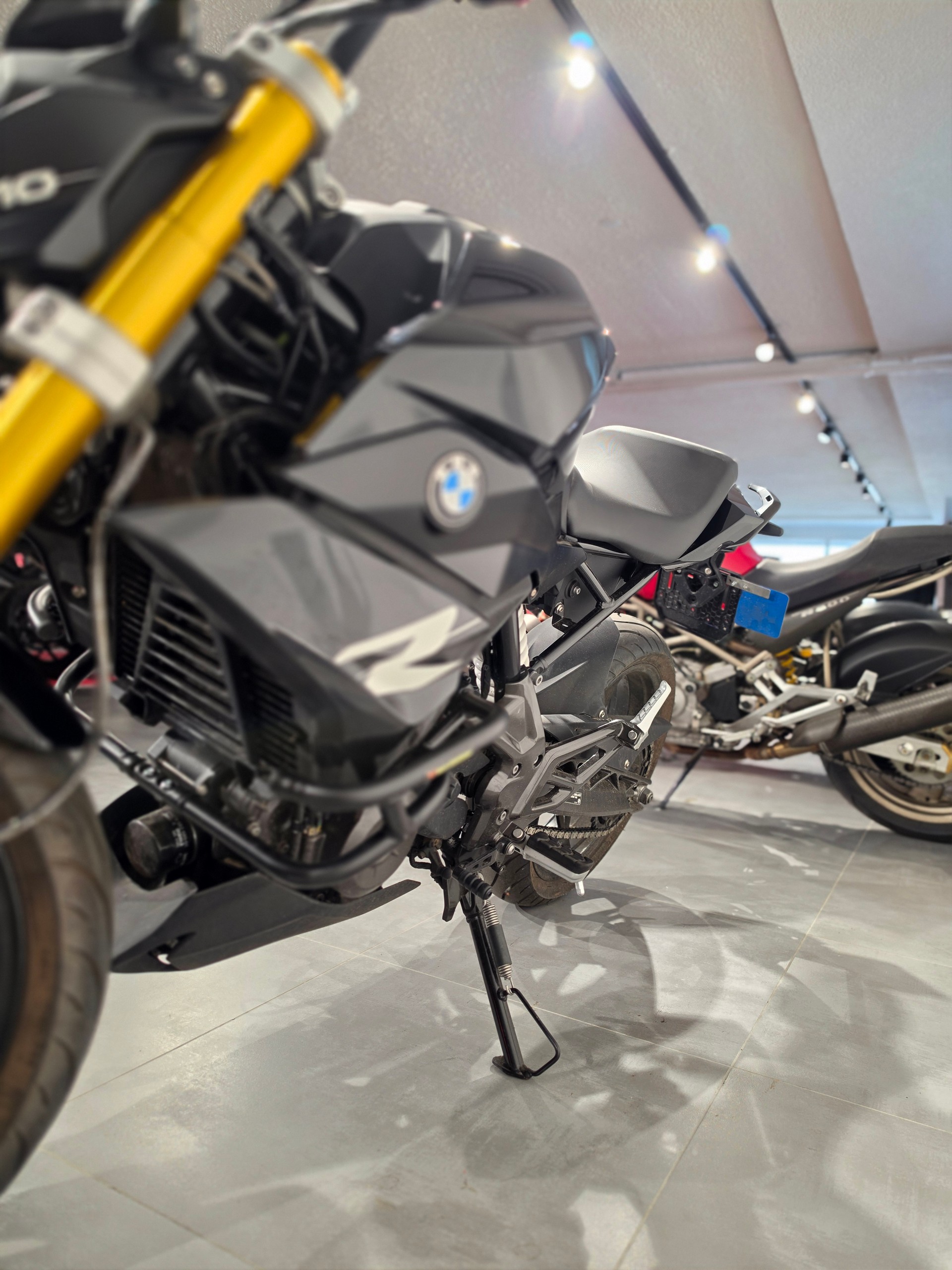 BMW G 310 R-image-4