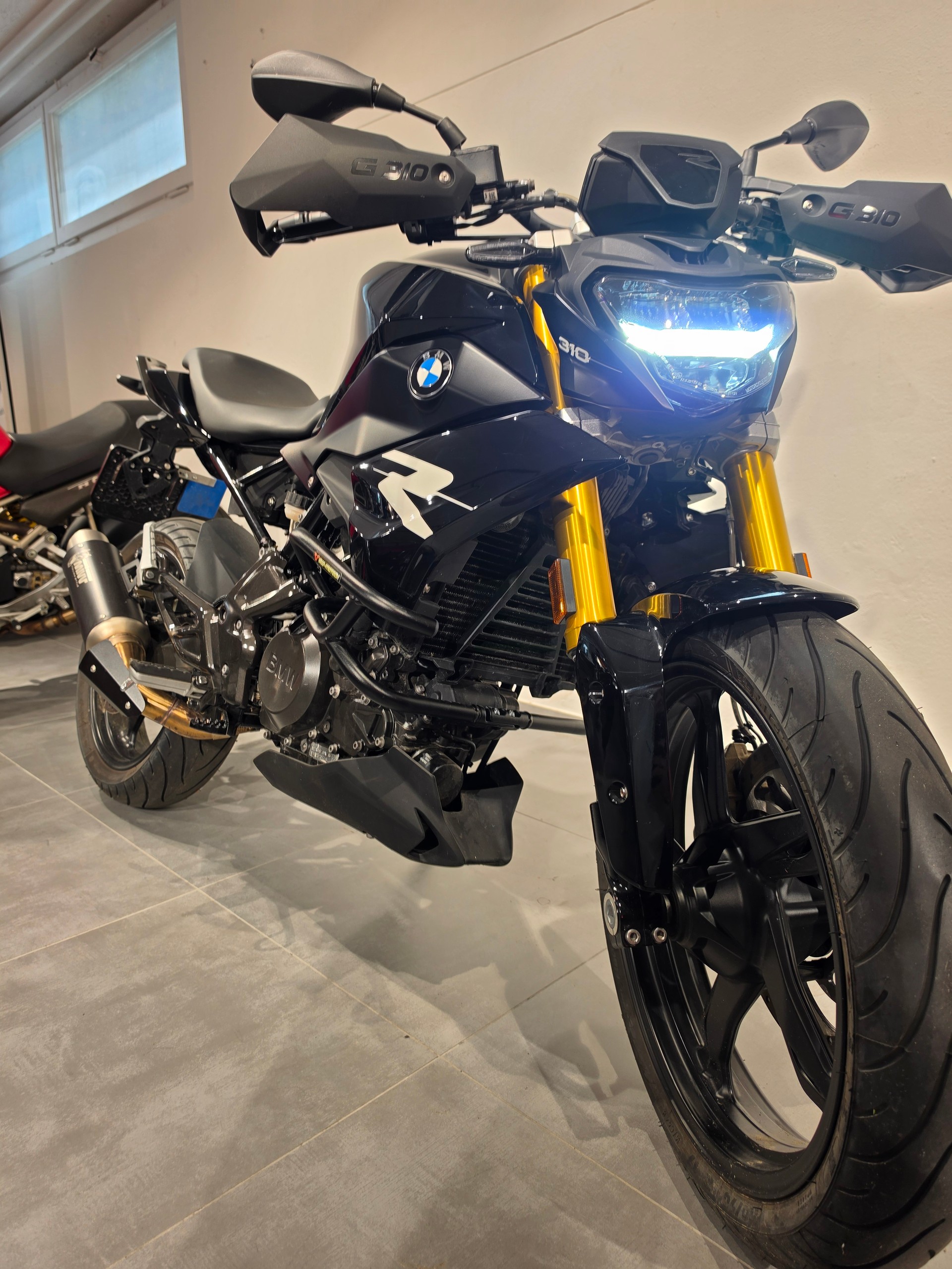 BMW G 310 R-image-2
