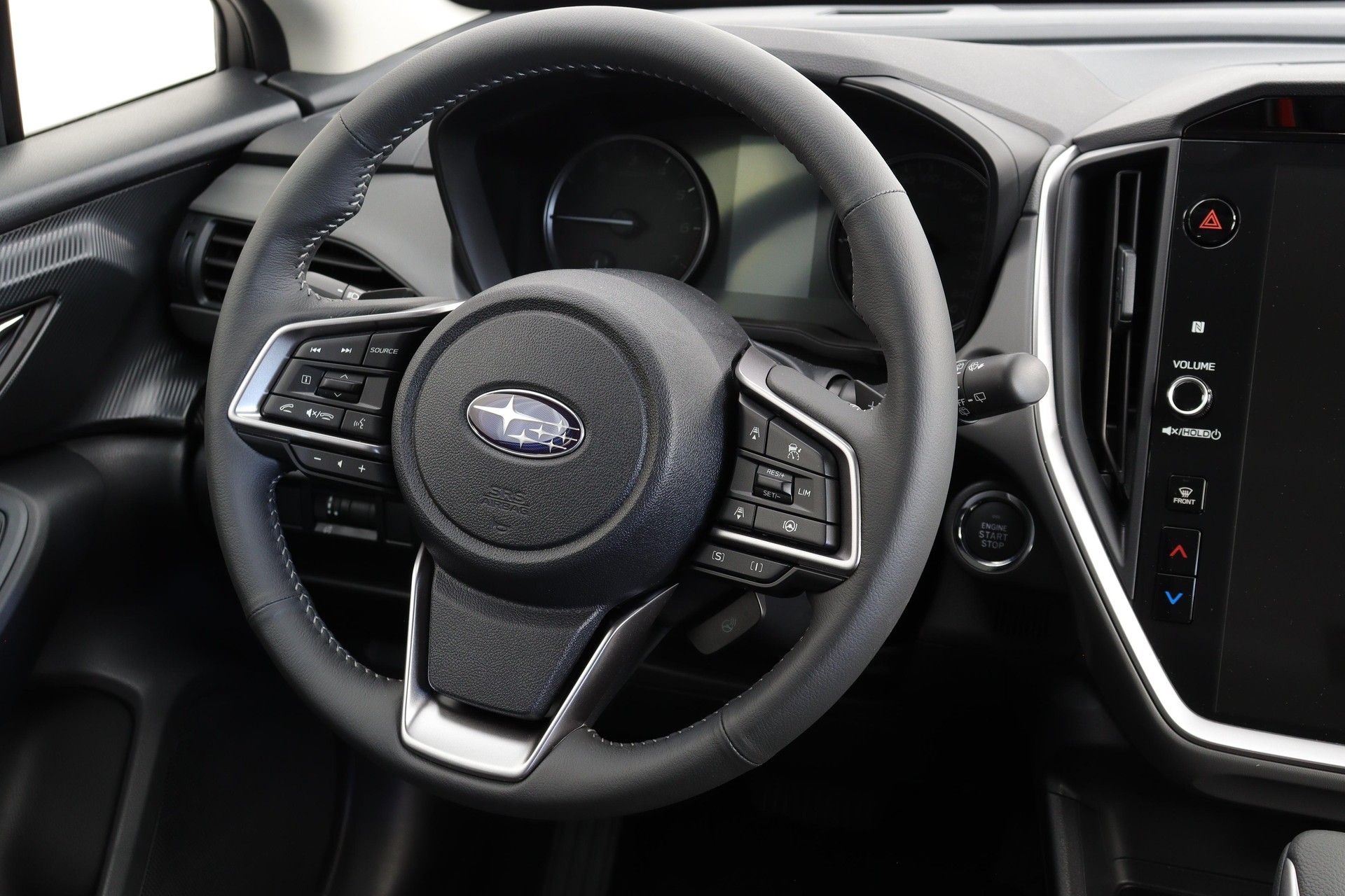 SUBARU Crosstrek 2.0i e-Boxer Swiss Plus-image-5