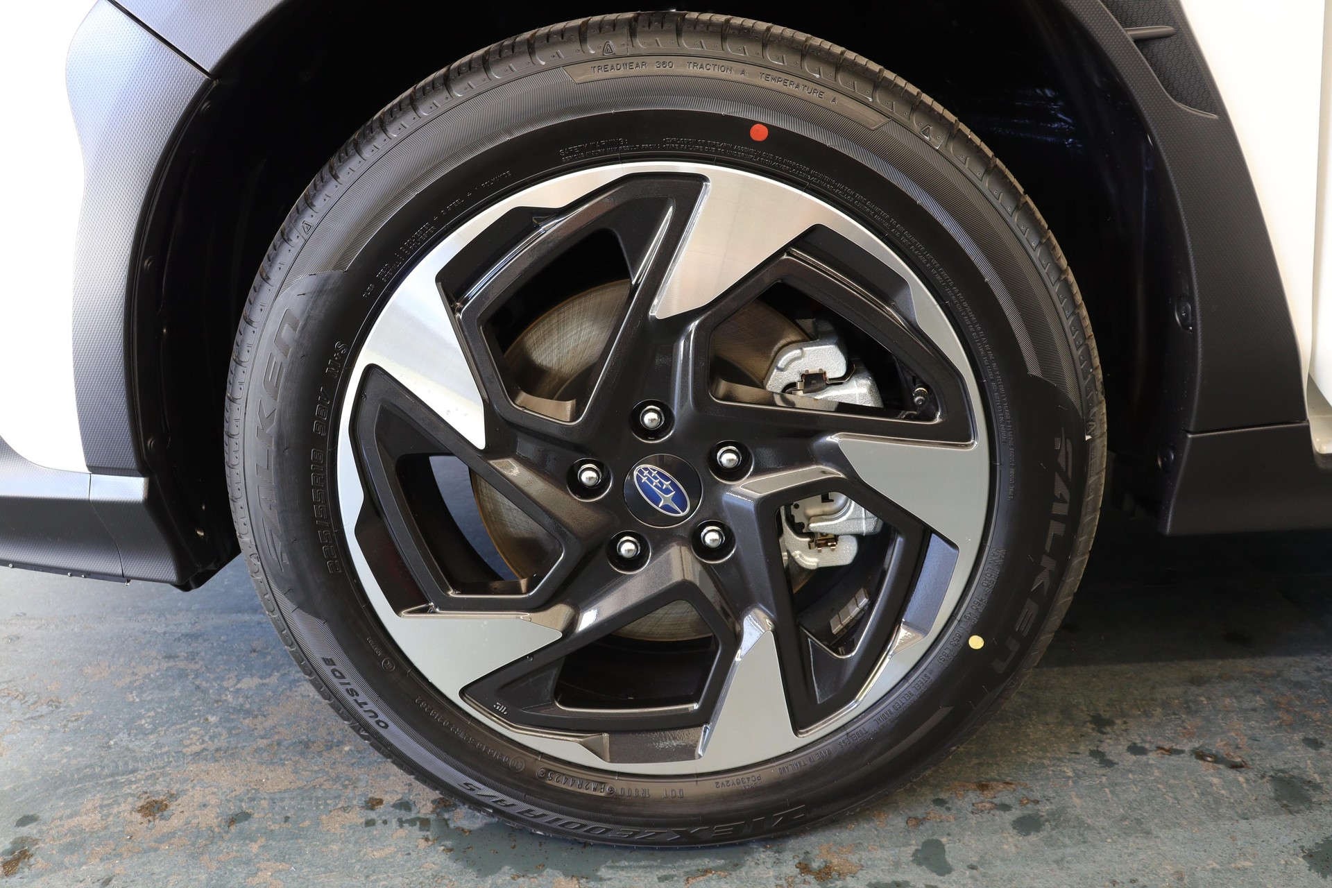 SUBARU Crosstrek 2.0i e-Boxer Swiss Plus-showroom-element-3