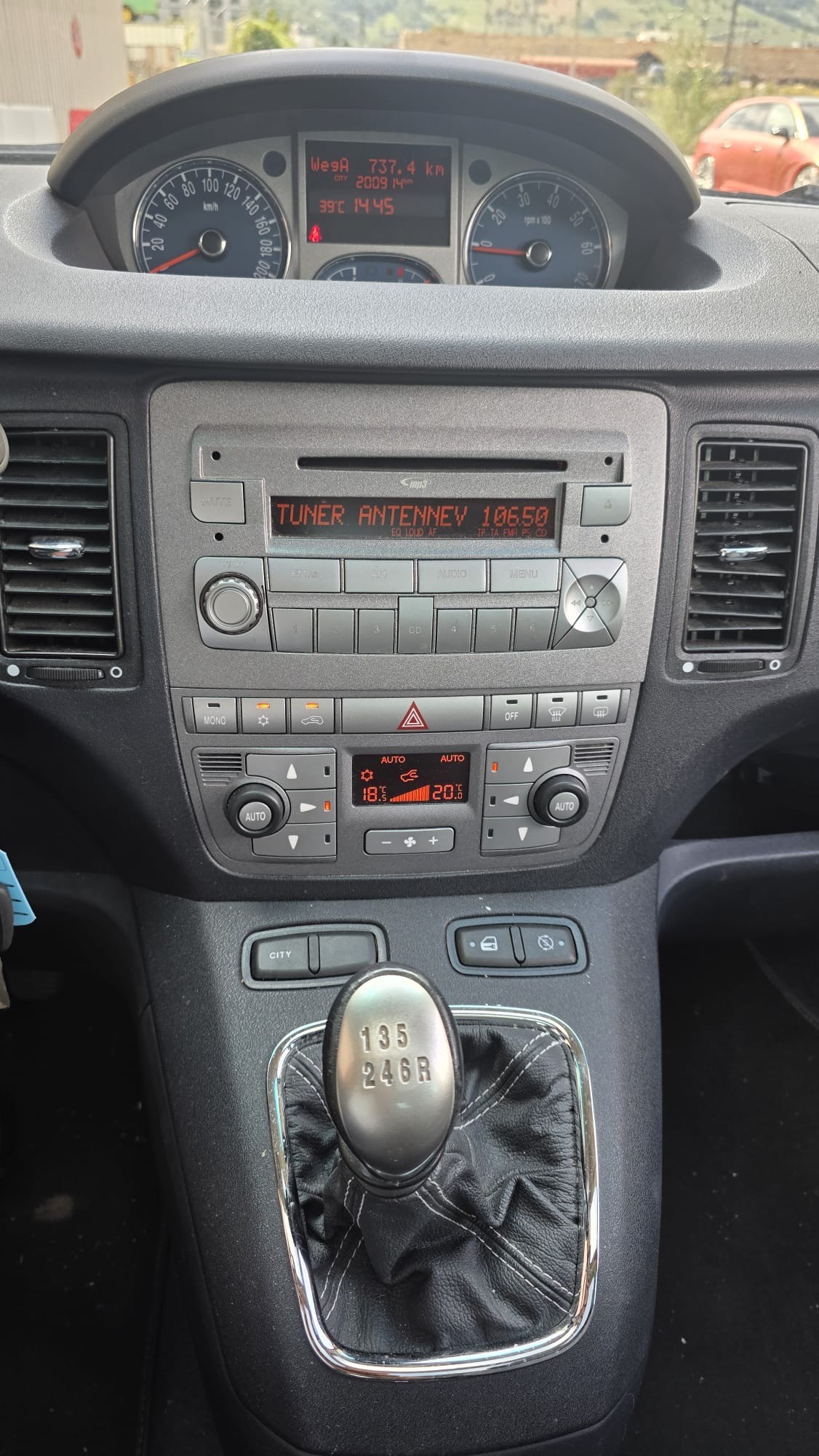 LANCIA Musa 1.4 16V Swiss Edition-image-11