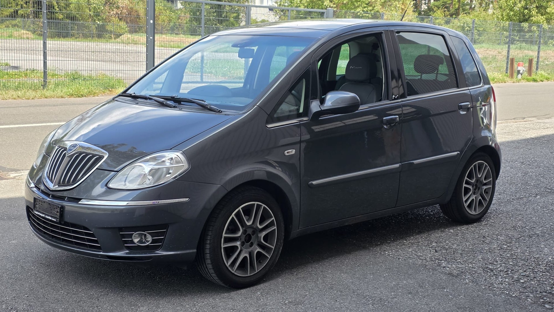 LANCIA Musa 1.4 16V Swiss Edition-image-2