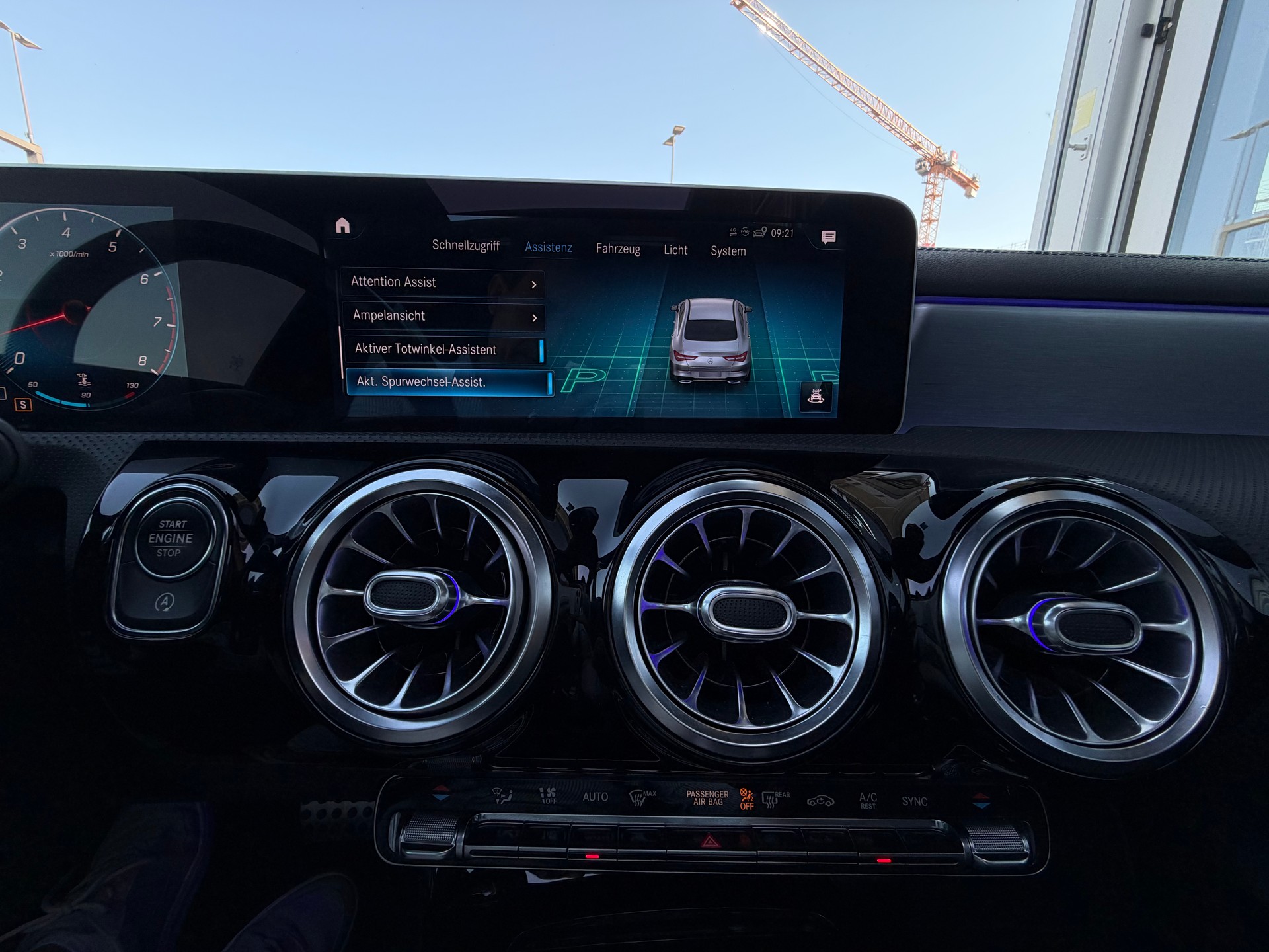 MERCEDES-BENZ CLA 220 AMG Line 7G-DCT 4Matic-image-23