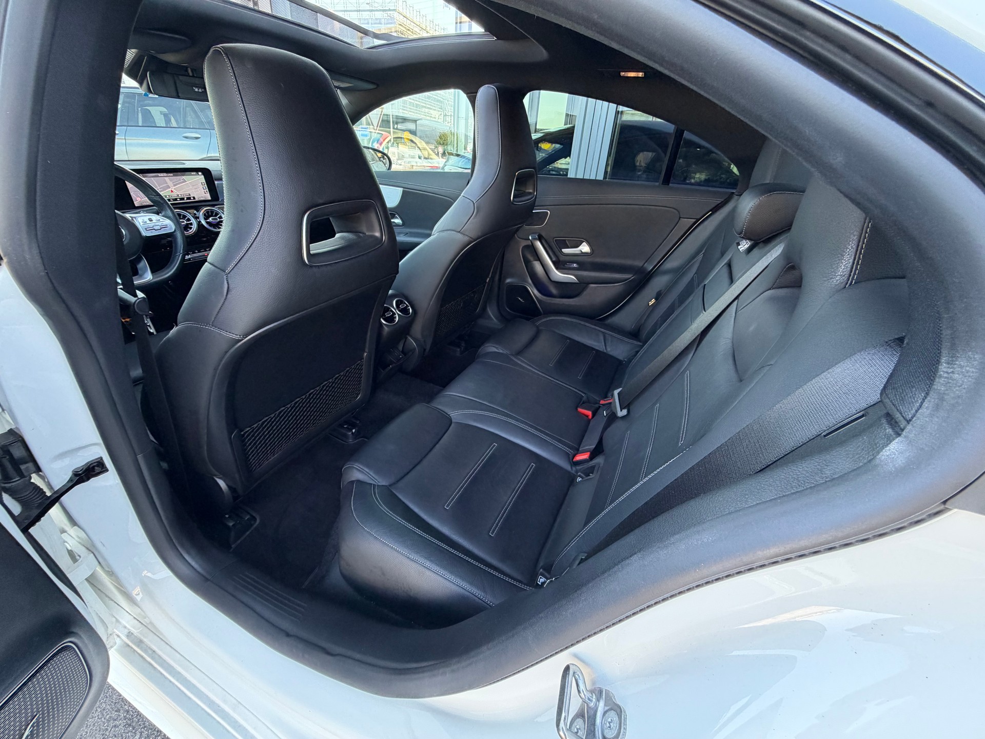 MERCEDES-BENZ CLA 220 AMG Line 7G-DCT 4Matic-image-12