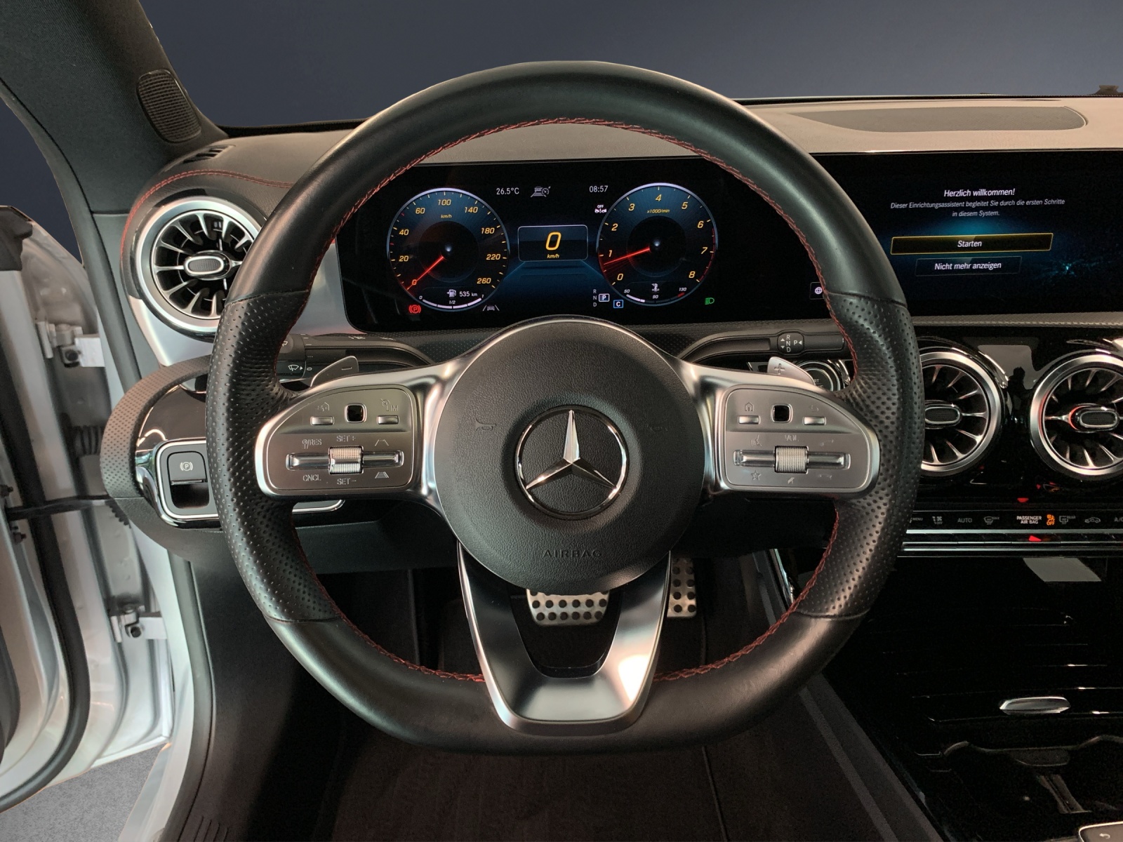 MERCEDES-BENZ CLA 250 4Matic AMG Line 7G-DCT-image-8