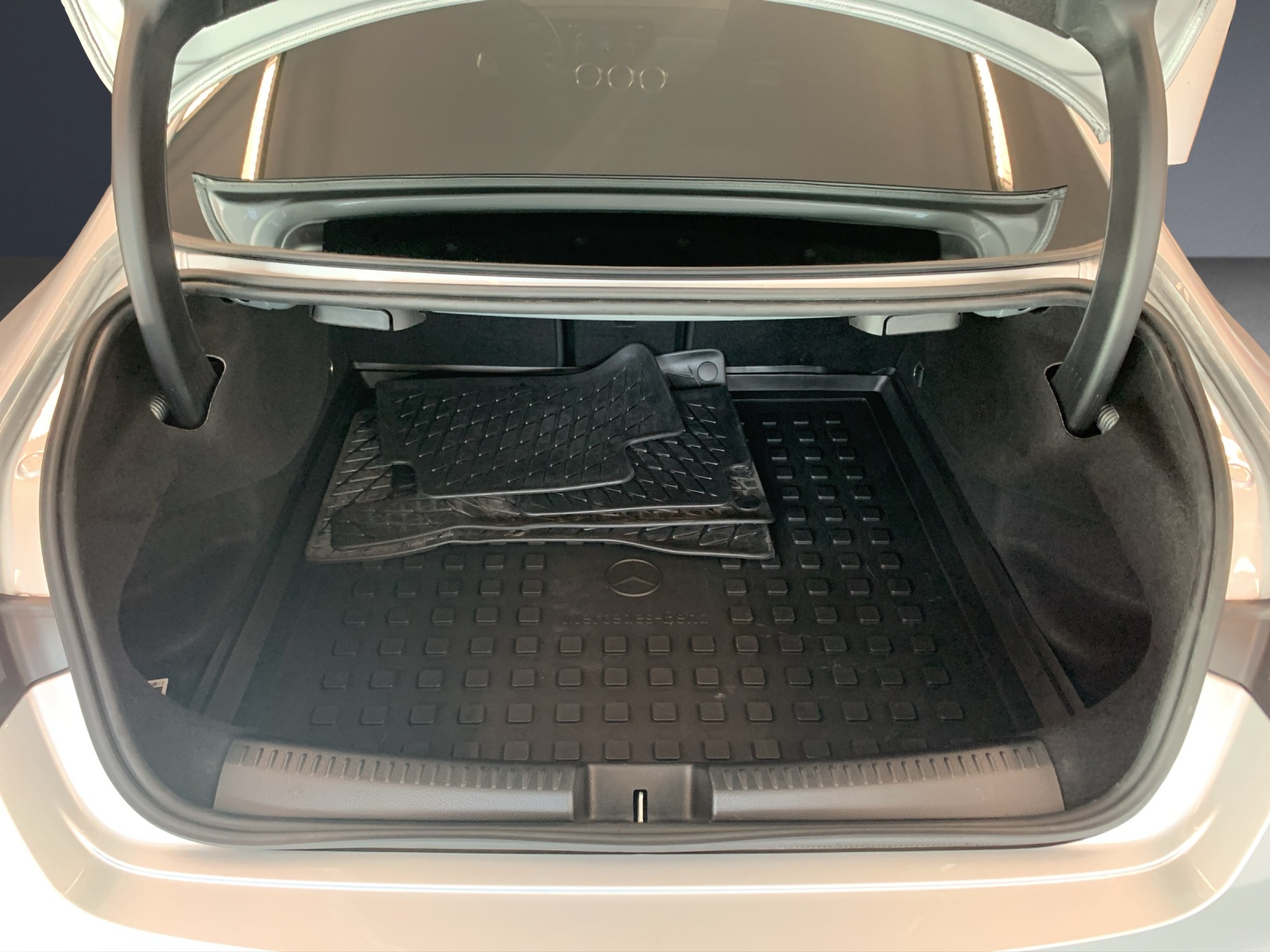 MERCEDES-BENZ CLA 250 4Matic AMG Line 7G-DCT-image-13