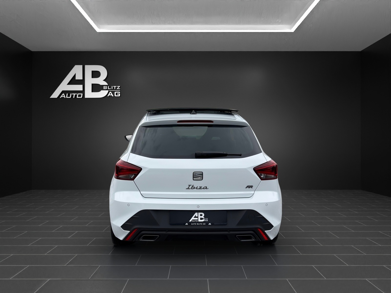 SEAT Ibiza 1.5 EcoTSI FR DSG mit 150 PS * Panoramadach *-showroom-element-3