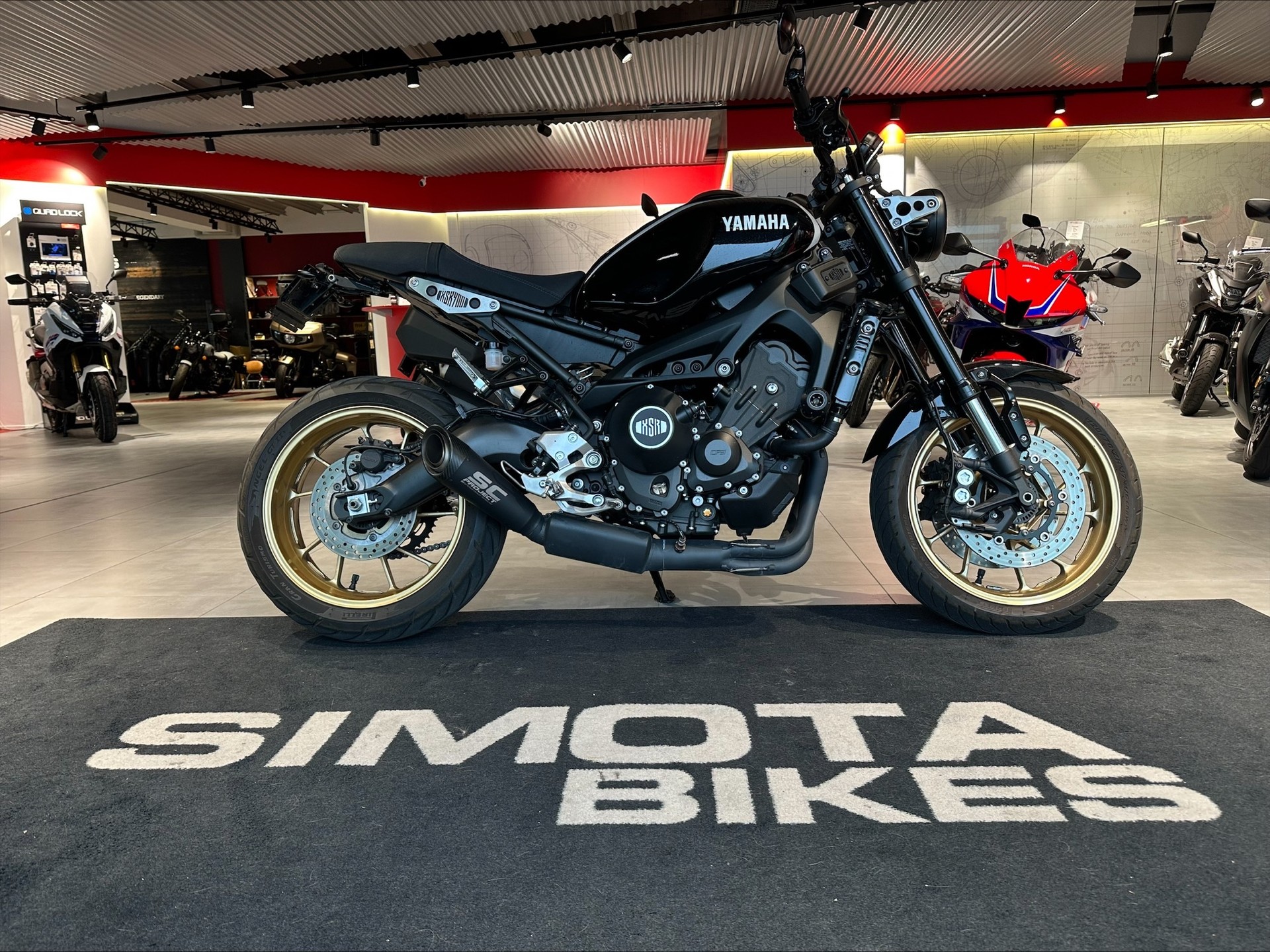 YAMAHA XSR 900 80 Black-image-0