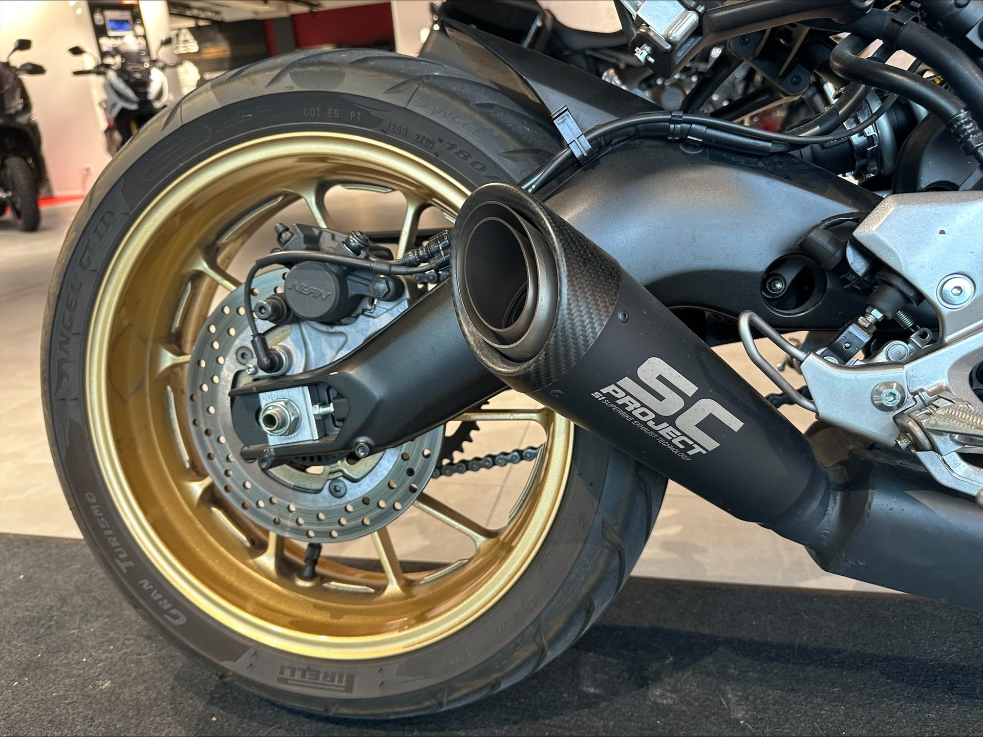 YAMAHA XSR 900 80 Black-image-7