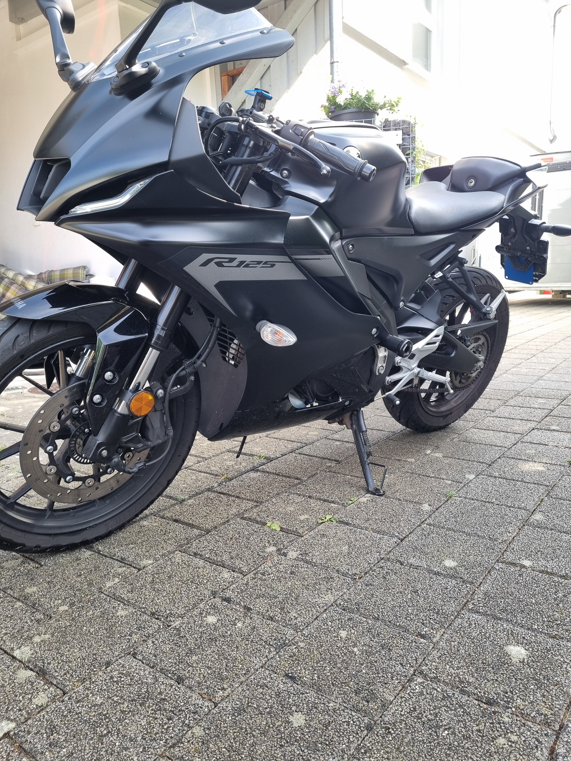 YAMAHA YZF-R 125 ABS-image-3